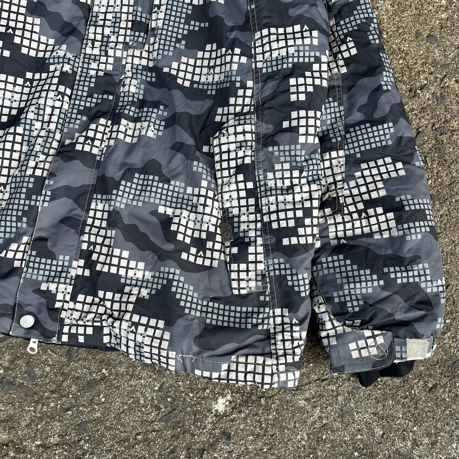 Airwalk × Vintage RARE Vintage Airwalk Puffer Camo Jacket Polar Inner Size US XL / EU 56 / 4 - 3 Thumbnail
