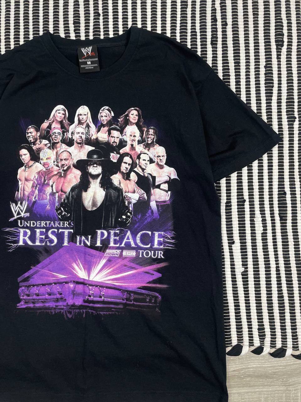Vintage Vintage WWE Undertakers Reast In Peace Tour T-Shirt Tee Y2K Size US M / EU 48-50 / 2 - 3 Thumbnail