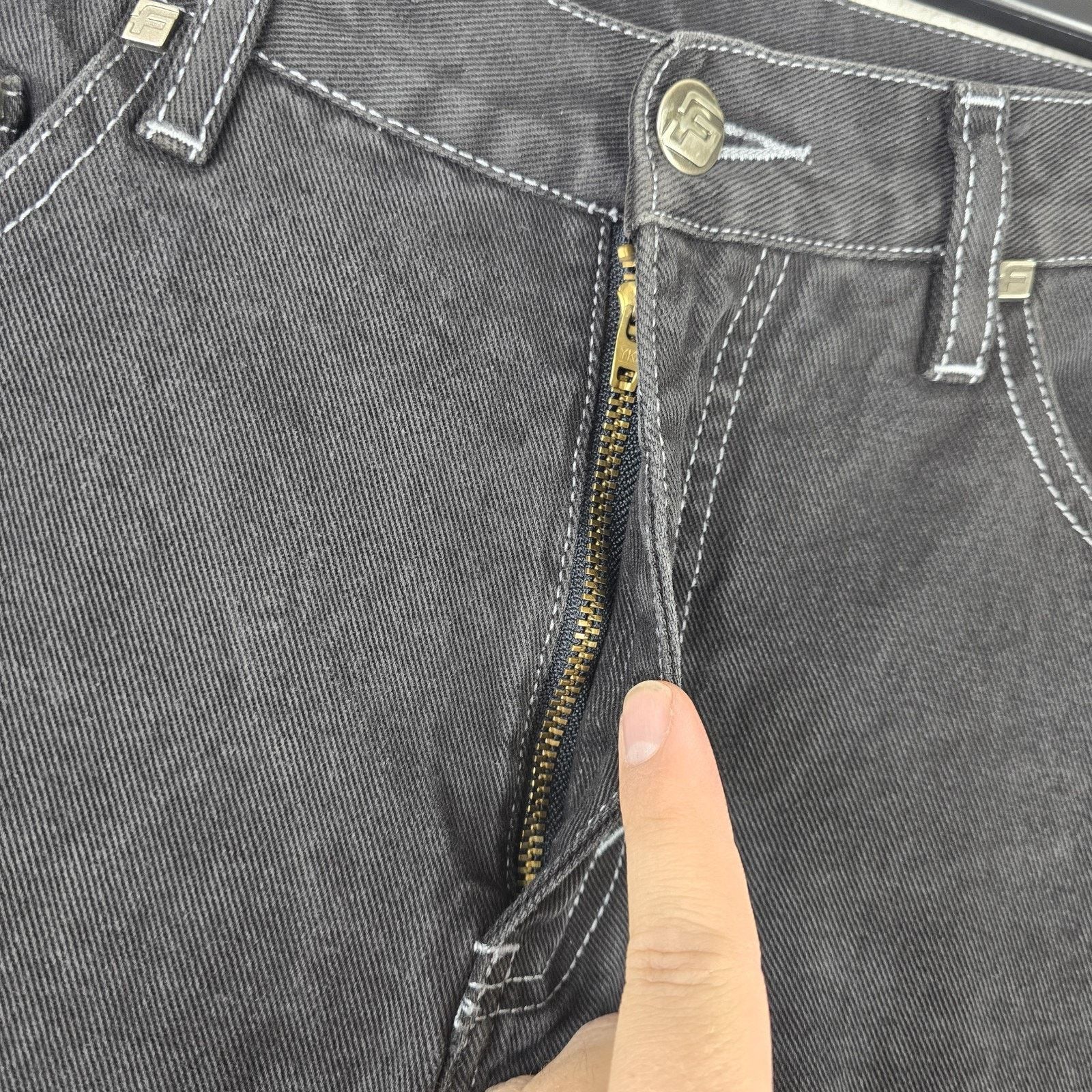 Fubu Vtg Fubu Women's Jeans Size 11/12 Black Denim 30x31 Y2K Size 34" / US 12 / IT 48 - 4 Thumbnail
