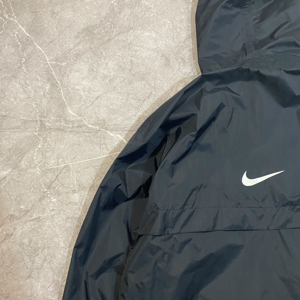 Vintage VINTAGE NIKE NYLON JACKET CENTER LOGO SWOOSH 00s Size US M / EU 48-50 / 2 - 4 Thumbnail