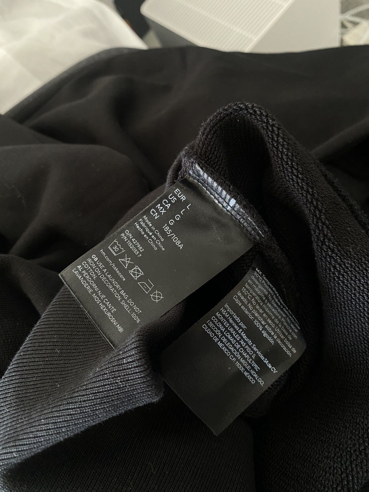 H&M × Mugler Mugler x H&M Star-Motif Hoodie L boxy fit archive boxy fit Size US L / EU 52-54 / 3 - 6 Thumbnail