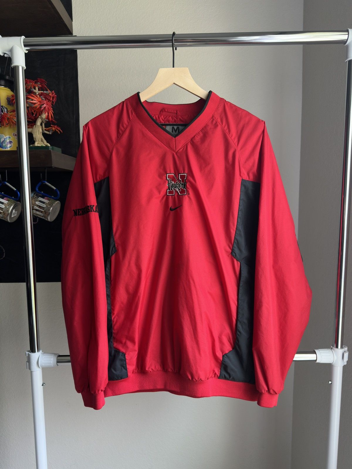 Nike Vintage Nike Nebraska Cornhuskers Center Swoosh Pullover Size US M / EU 48-50 / 2 - 1 Thumbnail