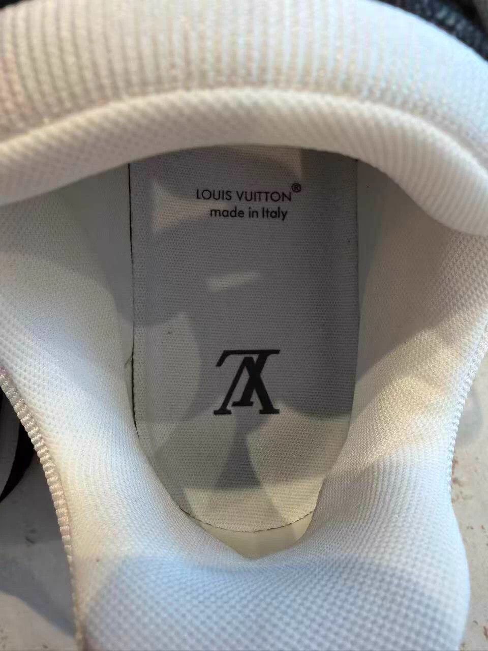 Louis Vuitton Louis Vuitton Black-White Denim Trainer 41.5 99 Size US 8.5 / EU 41-42 - 7 Thumbnail