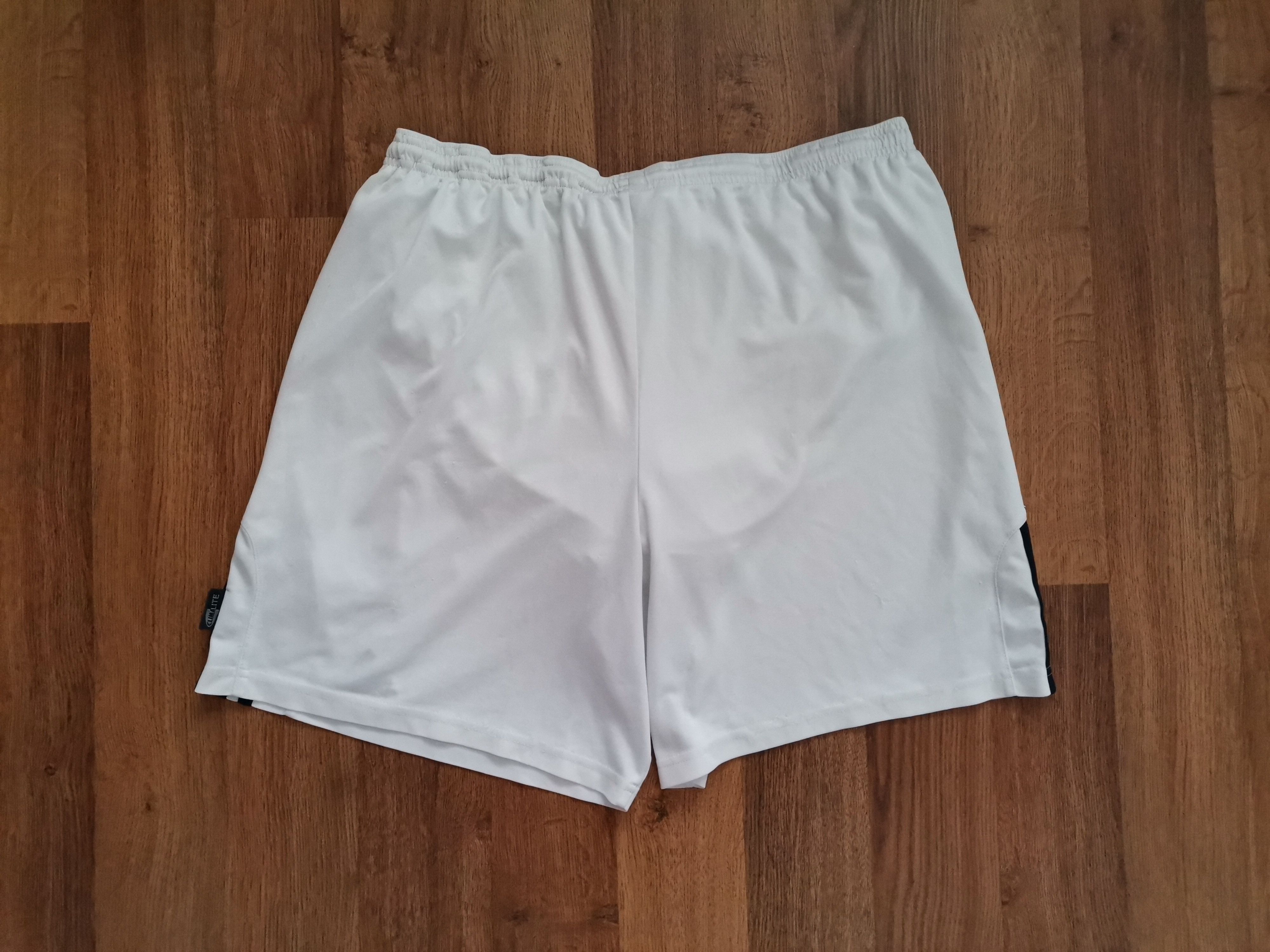 Adidas × Vintage Vintage Adidas Shorts Size US 34 / EU 50 - 4 Thumbnail