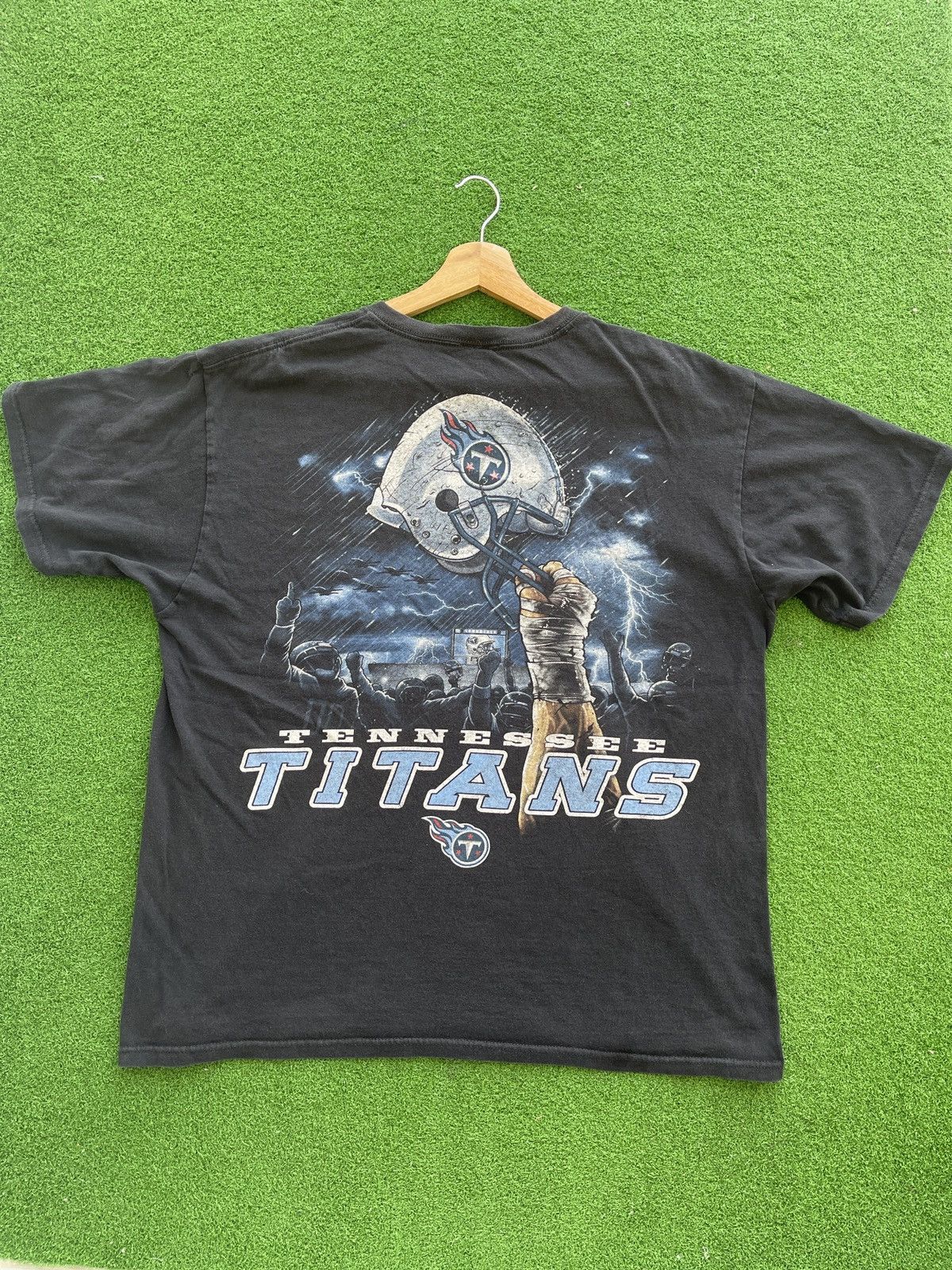 image of Nfl x Vintage Y2K Tennessee Titans Tee Very in Black, Men's (Size XL)