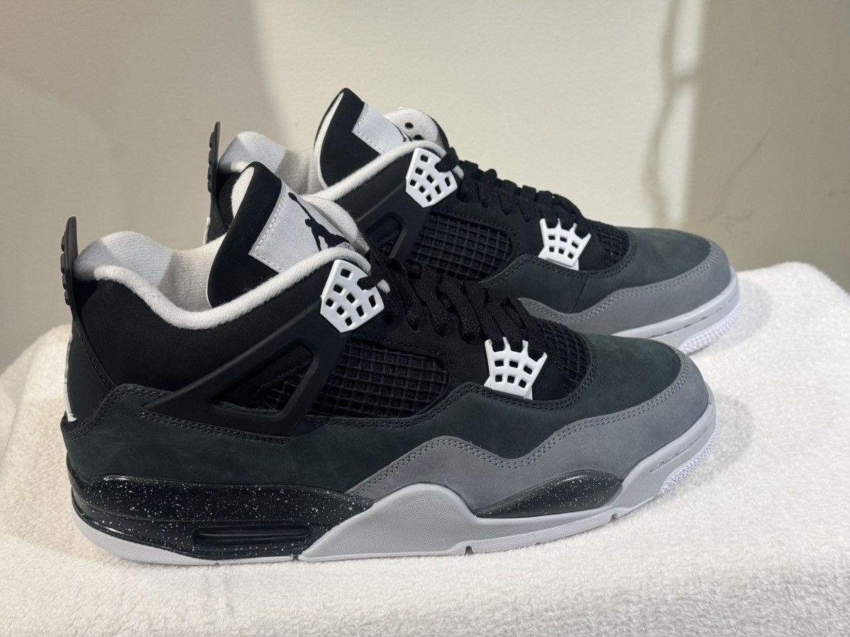 Nike Air Jordan 4 “Fear Pack” 2023 DS – Size 10.5 Size US 10.5 / EU 43-44 - 1 Thumbnail