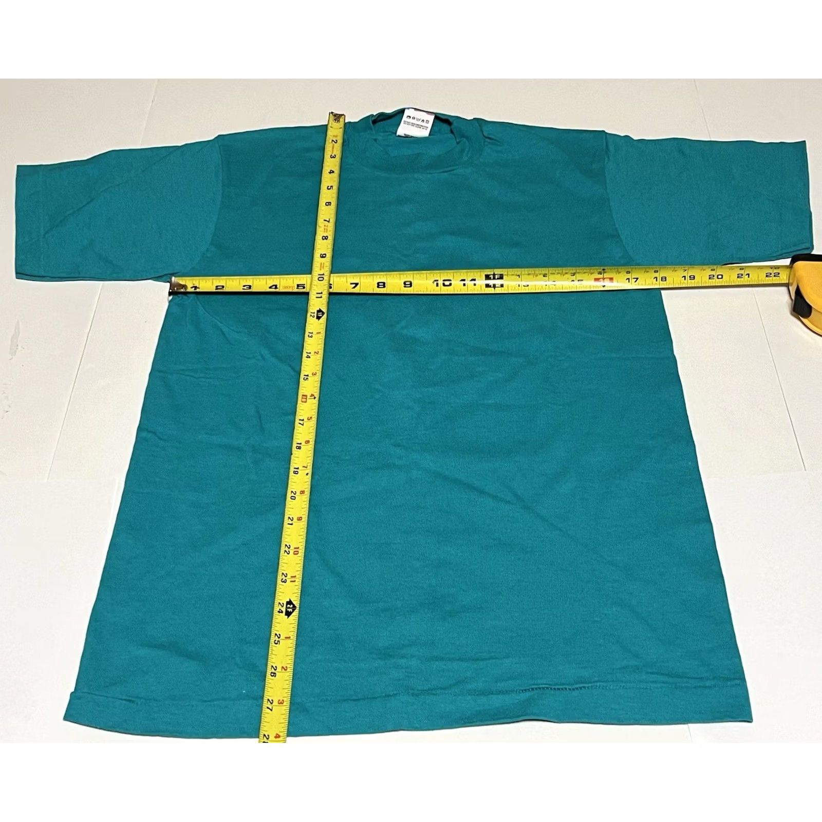 Fruit Of The Loom VINTAGE Fruit of the Loom Green T-Shirt Crew Neck Short Sleeve M USA Cotton Blank Men Size M Size US M / EU 48-50 / 2 - 3 Thumbnail