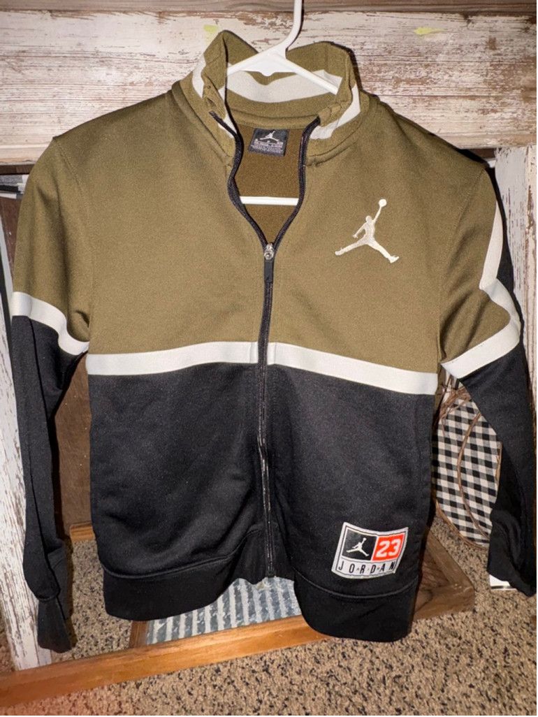 Jordan Brand Boys Jordan S Olive Green Black White Full Zip Track Jacket Size US S / EU 44-46 / 1 - 1 Thumbnail