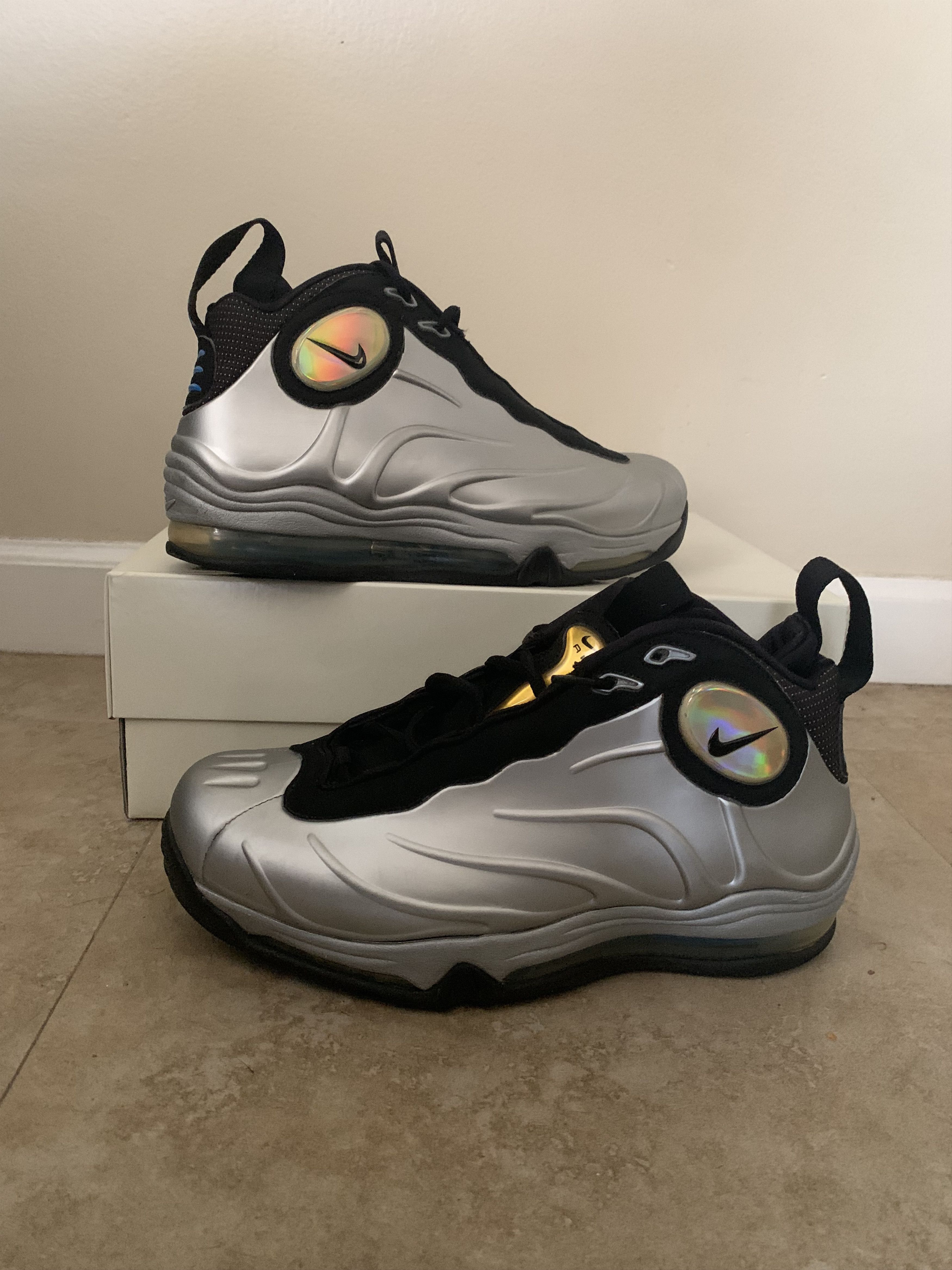 nike total air foamposite max metallic silver