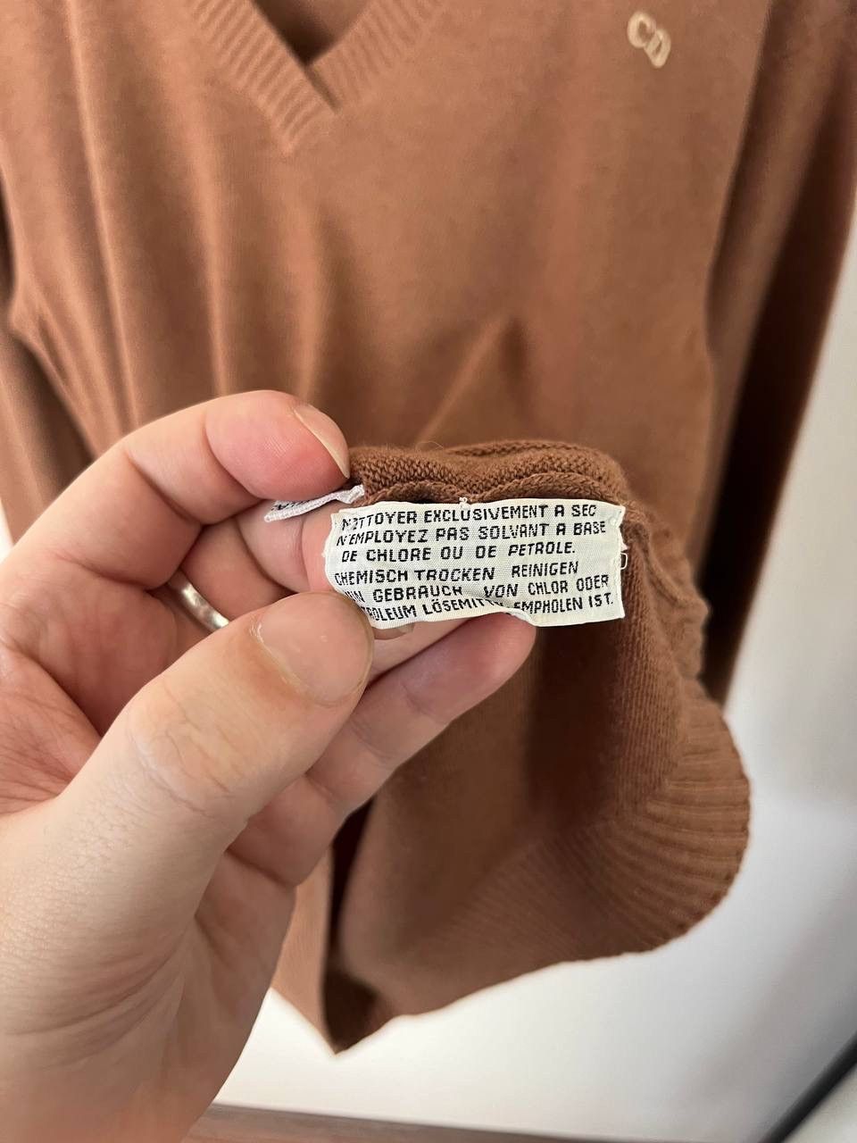 Christian Dior Monsieur Christian Dior Brown Cashmere V-Neck Logo Pullover Sweater Size US S / EU 44-46 / 1 - 6 Thumbnail