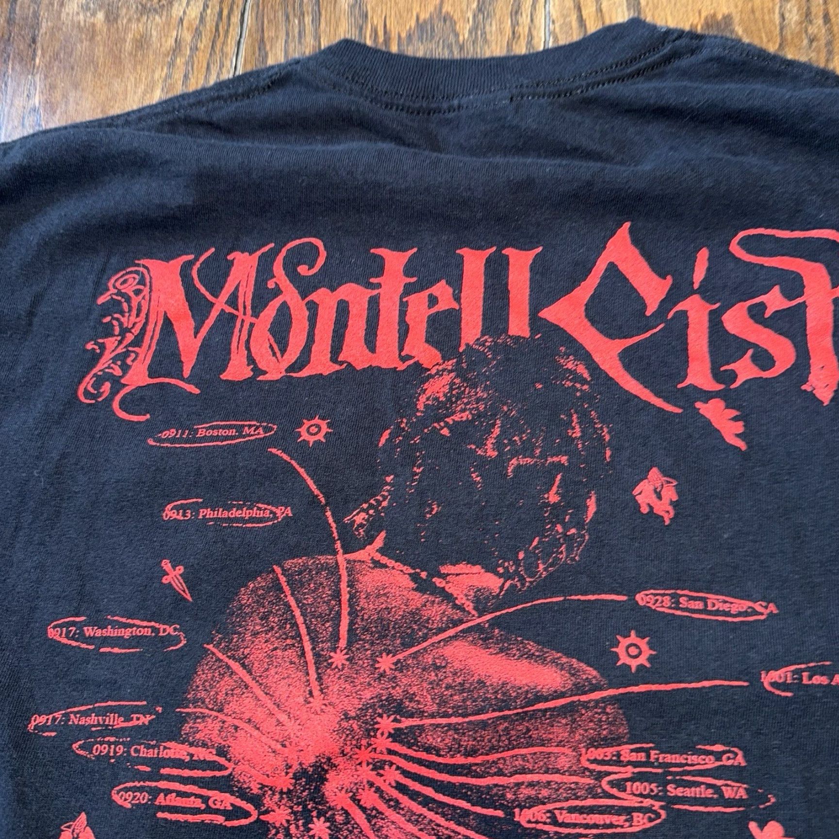Gildan Montell Fish Charlotte Tour T Shirt Black Size Medium Double Sided Concert Shirt Size US M / EU 48-50 / 2 - 4 Thumbnail