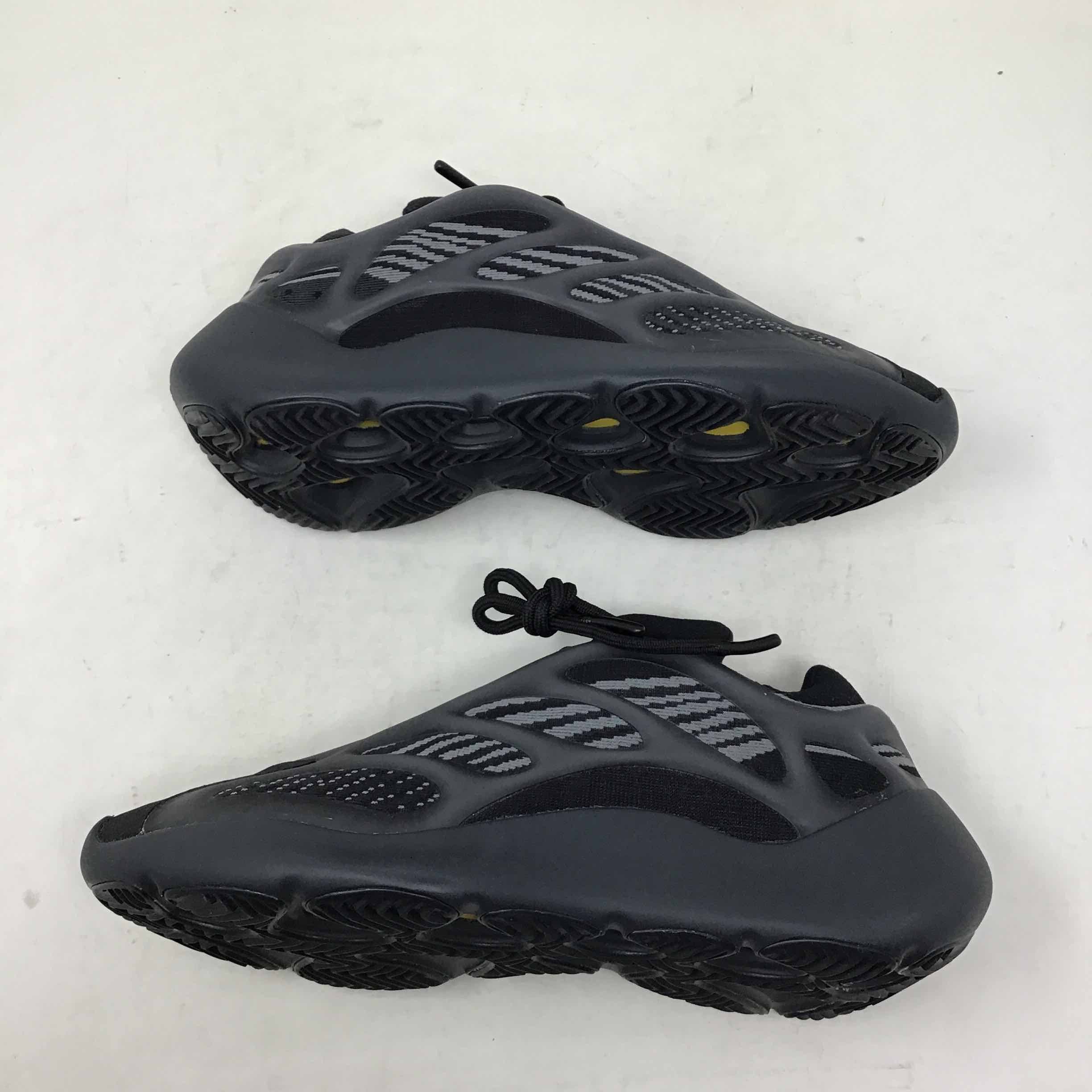 Yeezy 700 V3 Alvah