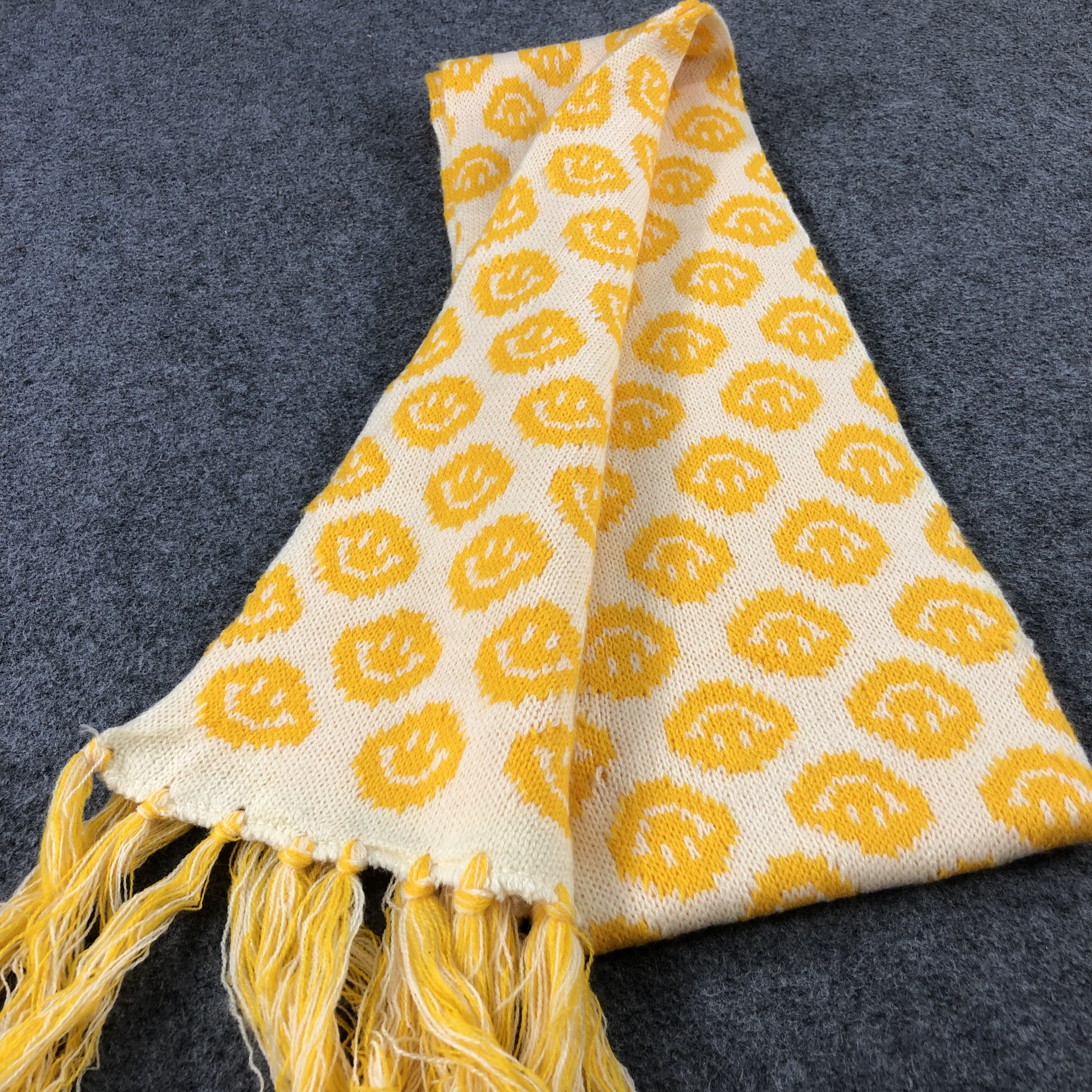 Vintage Smiley Full Print Wool Scarf Muffler V736 Size ONE SIZE - 4 Thumbnail