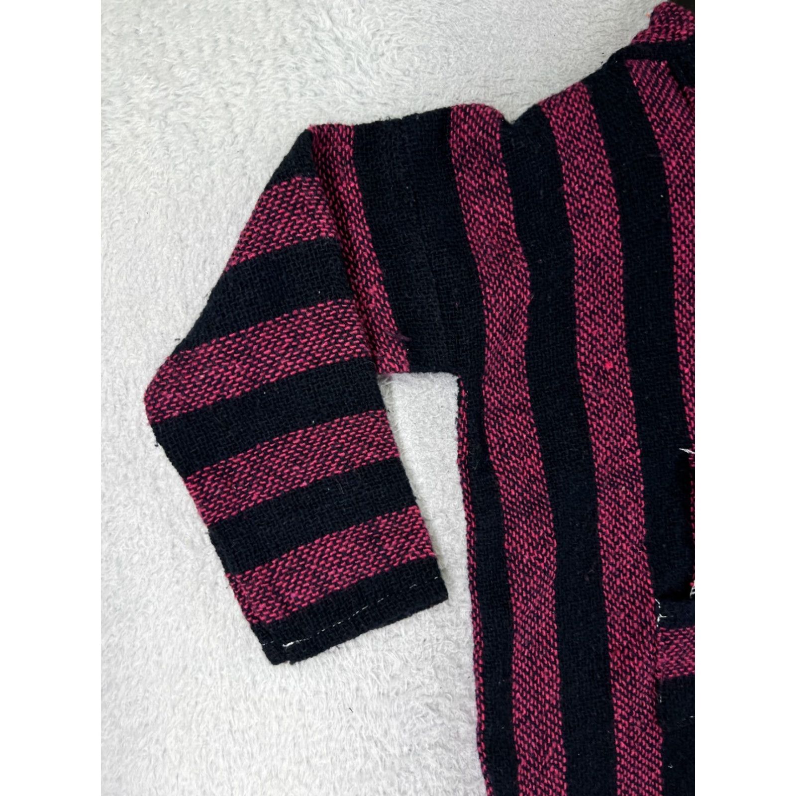 Vintage Baja Hoodie Mens Medium Red Black Acrylic Drug Rug Pocket Sweater Made Mexico Size US M / EU 48-50 / 2 - 5 Thumbnail