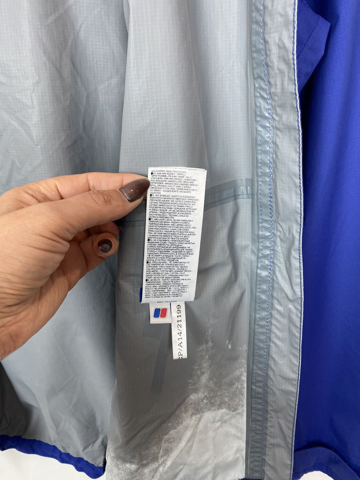 Berghaus Berghaus AQ2 Nylon Hooded Outdoor Jacket Gorpcore Logo Blue Size XL / US 12-14 / IT 48-50 - 11 Thumbnail
