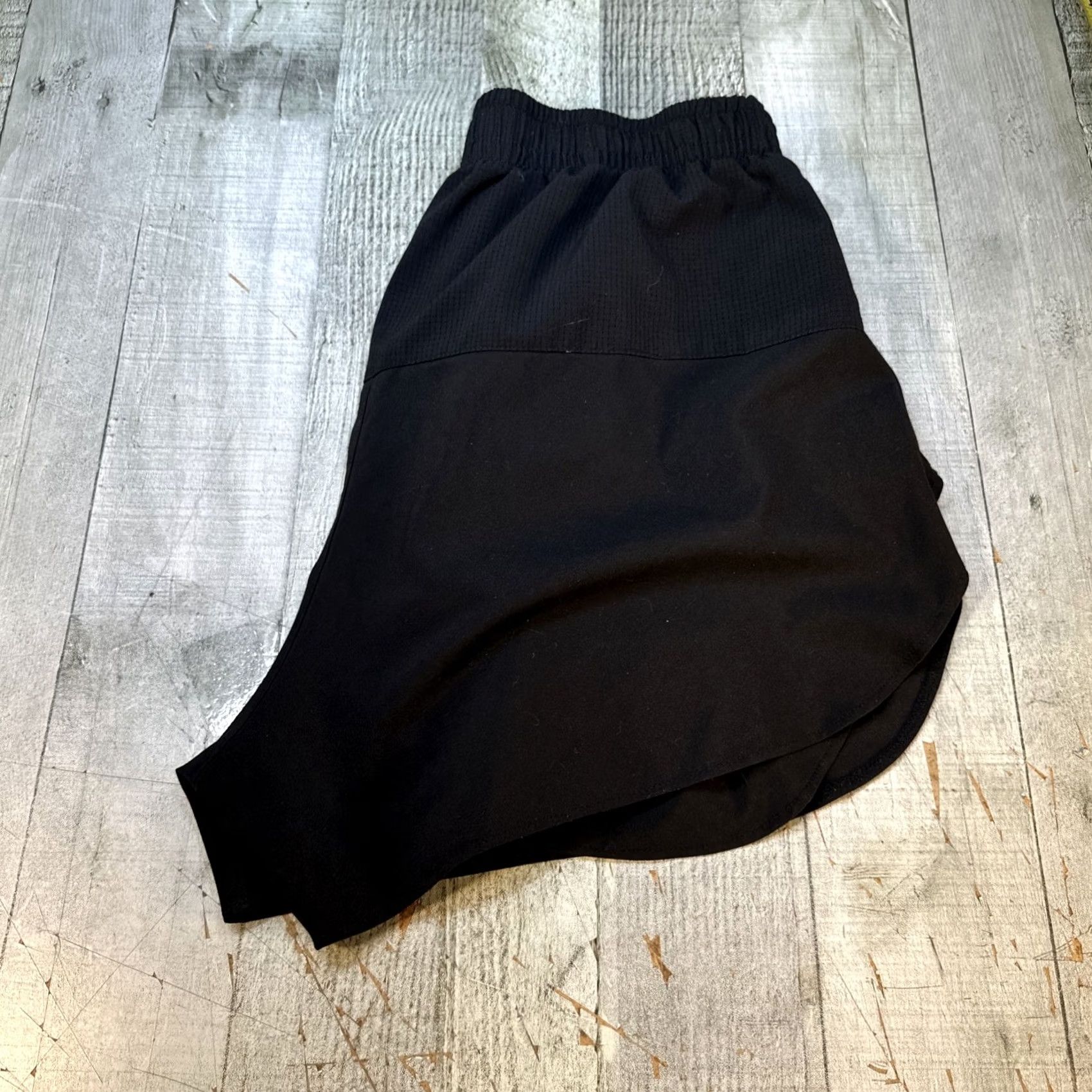 Adidas Adidas Women’s Shorts Athletic M Black Lined One Pocket Medium Shorts Women’s Activewear Size 32" / US 10 / IT 46 - 6 Thumbnail