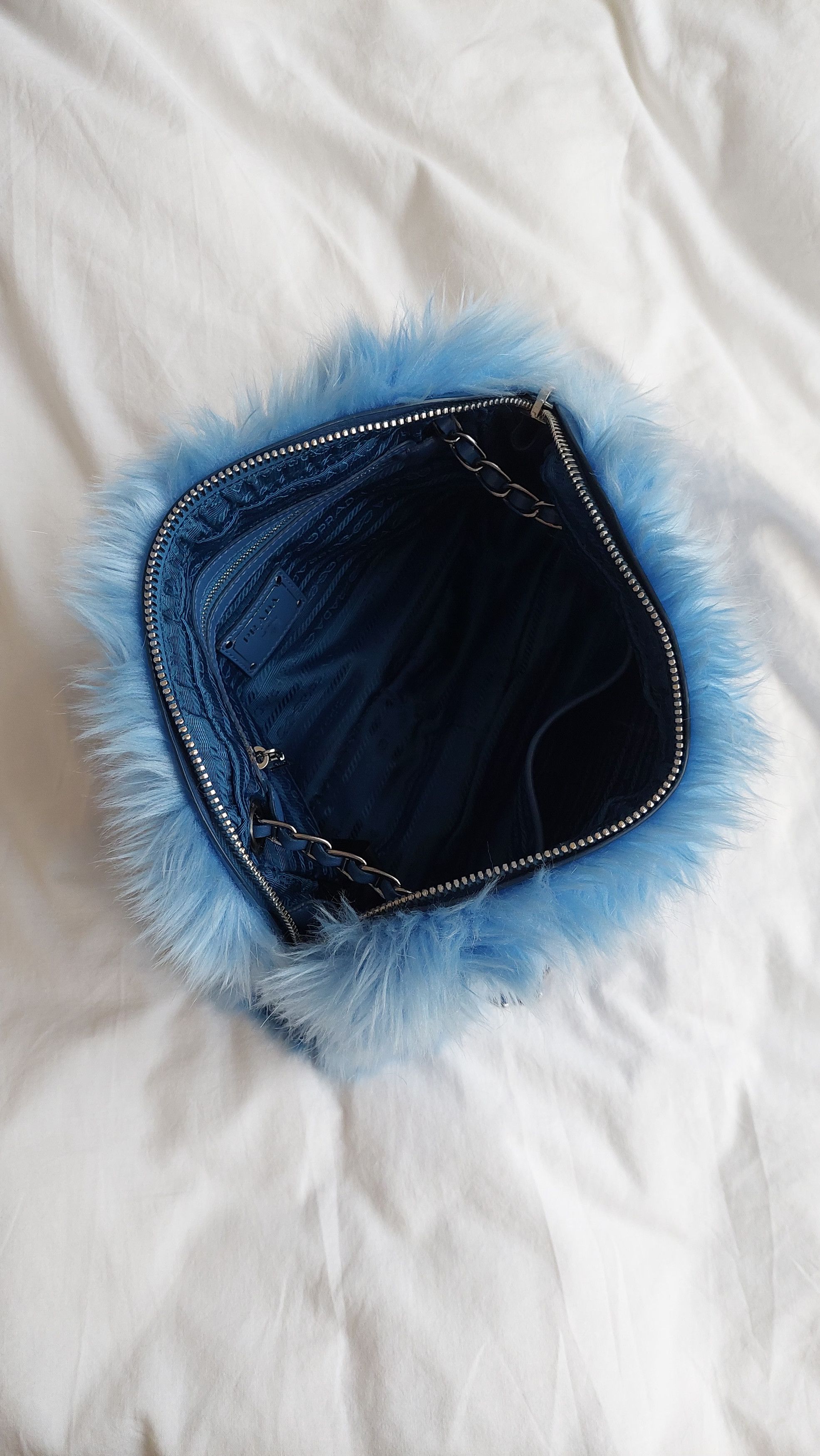 Prada Vintage faux fur blue chain bag Size ONE SIZE - 4 Thumbnail