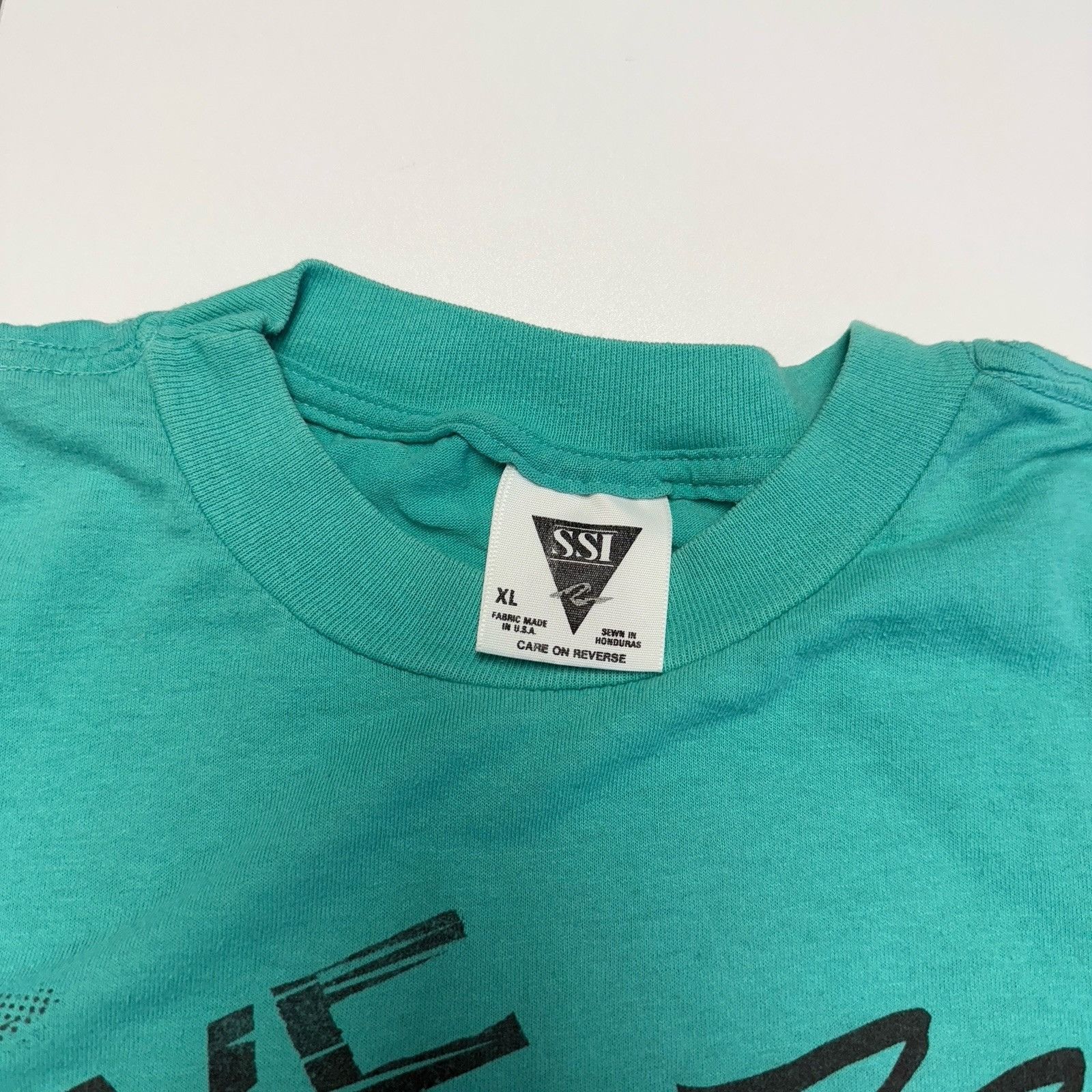 Vintage Vintage 90s Wave Round Surf T Shirt Mens XL Teal Woody Car S Size US XL / EU 56 / 4 - 14 Thumbnail