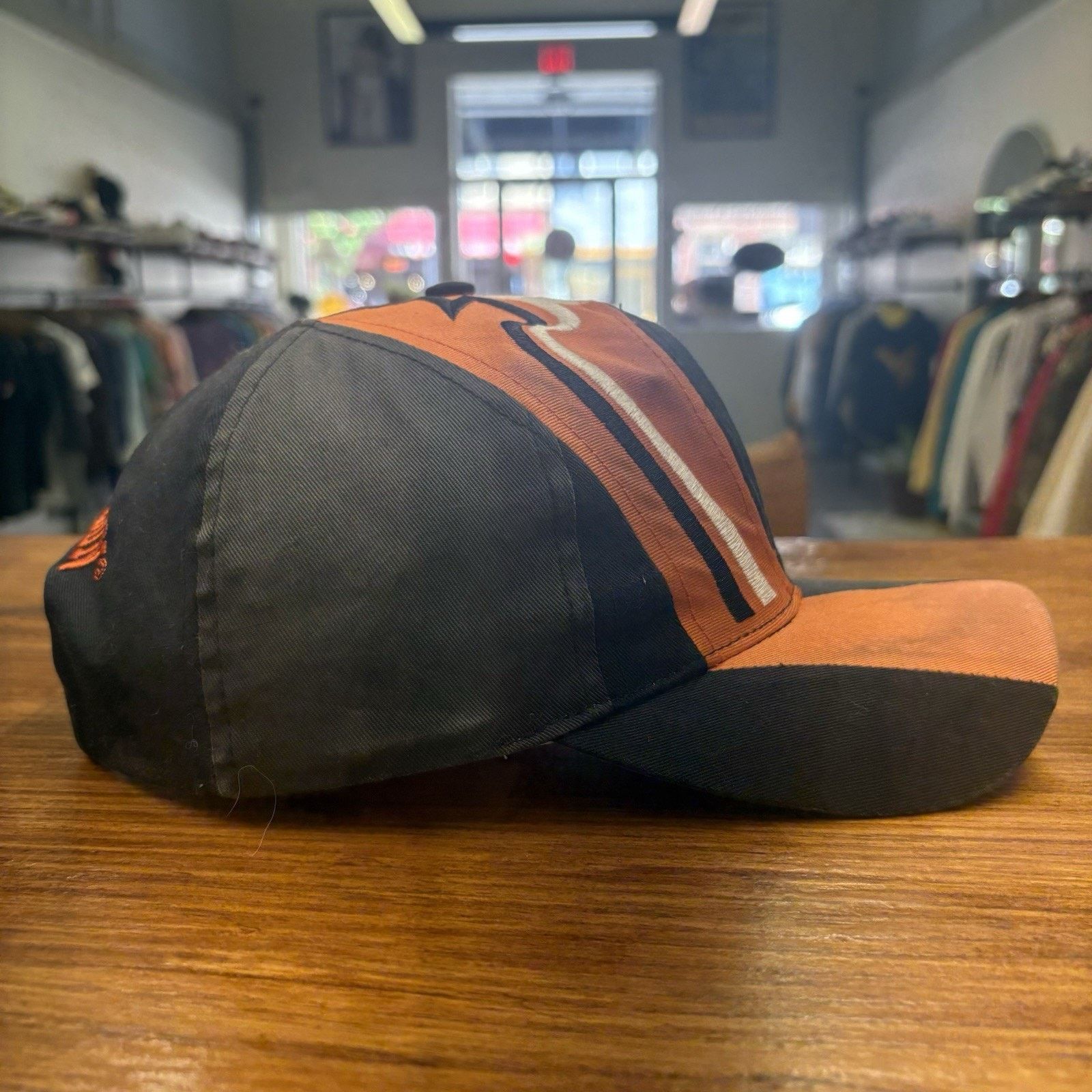 Harley Davidson Vintage 90’s Black Harley Davidson Wave Spiral SnapBack Hat Size ONE SIZE - 3 Thumbnail