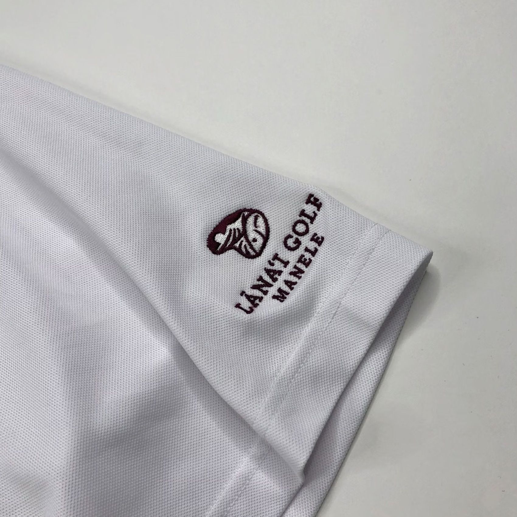 TravisMathew Travis Mathew Shirt Polo XXL White Striped Golf SS Polyester Button LOGO Size US XXL / EU 58 / 5 - 2 Thumbnail