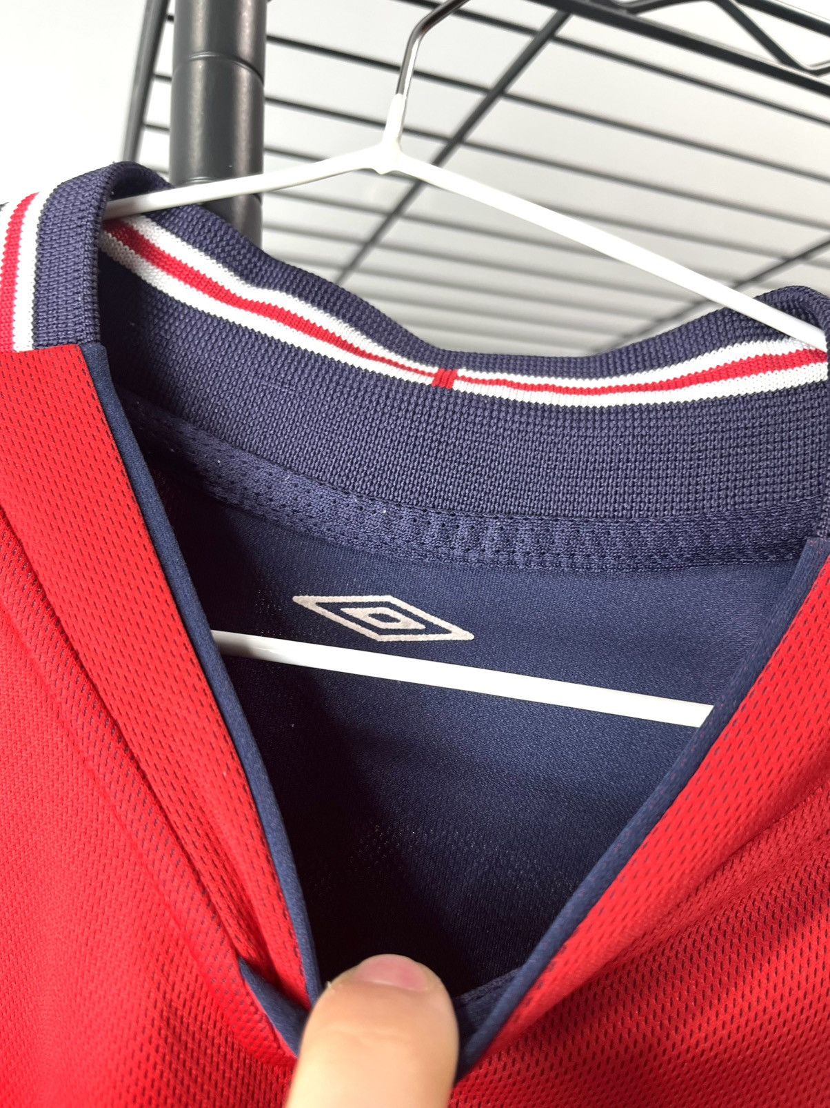 Umbro 2004 Vintage Umbro England Soccer Jersey Two Sides T Shirt Size US XL / EU 56 / 4 - 6 Thumbnail