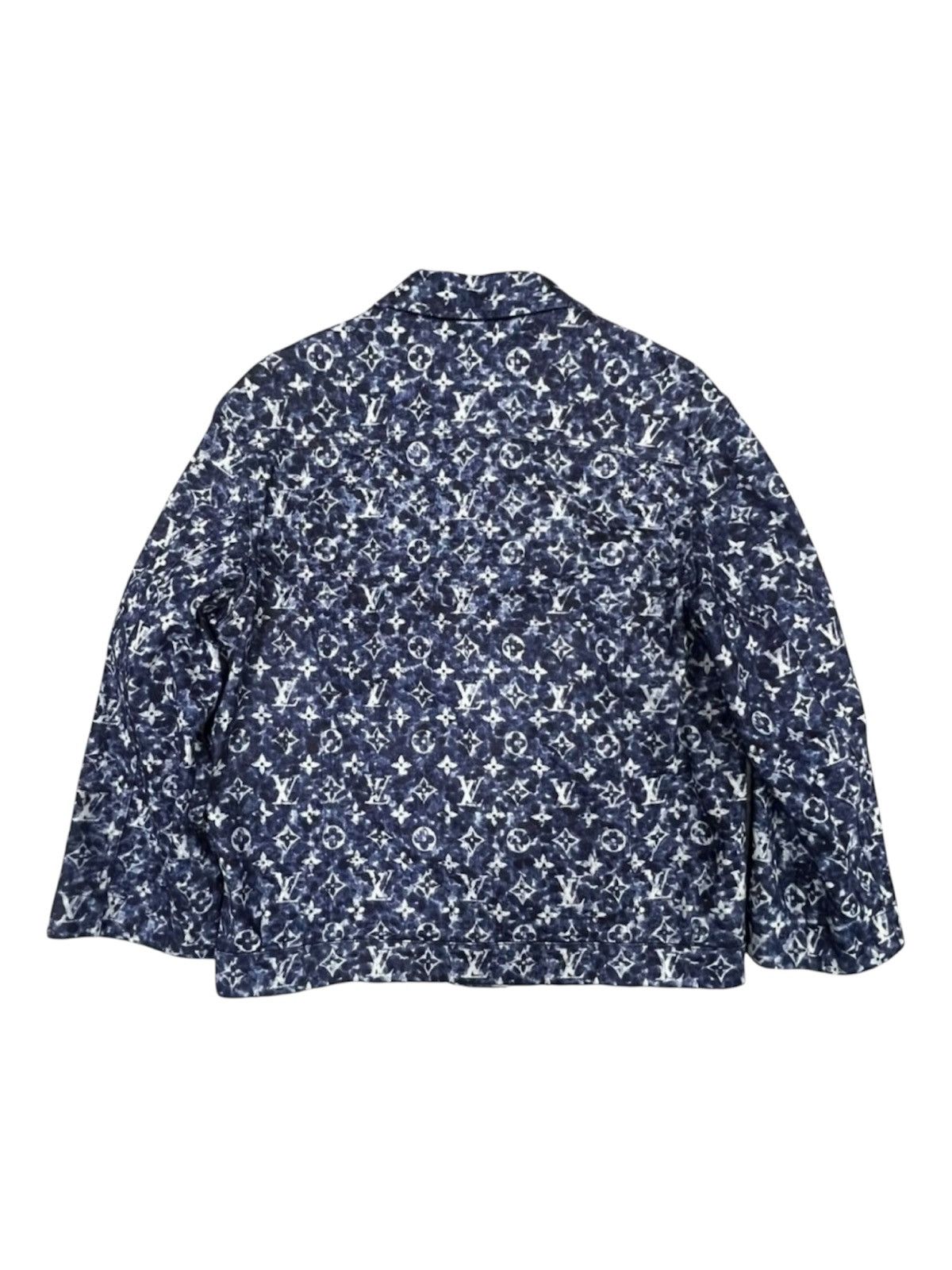 Louis Vuitton Louis Vuitton 52 Monogram Denim Workwear Jacket Washed Blue Size US L / EU 52-54 / 3 - 2 Thumbnail