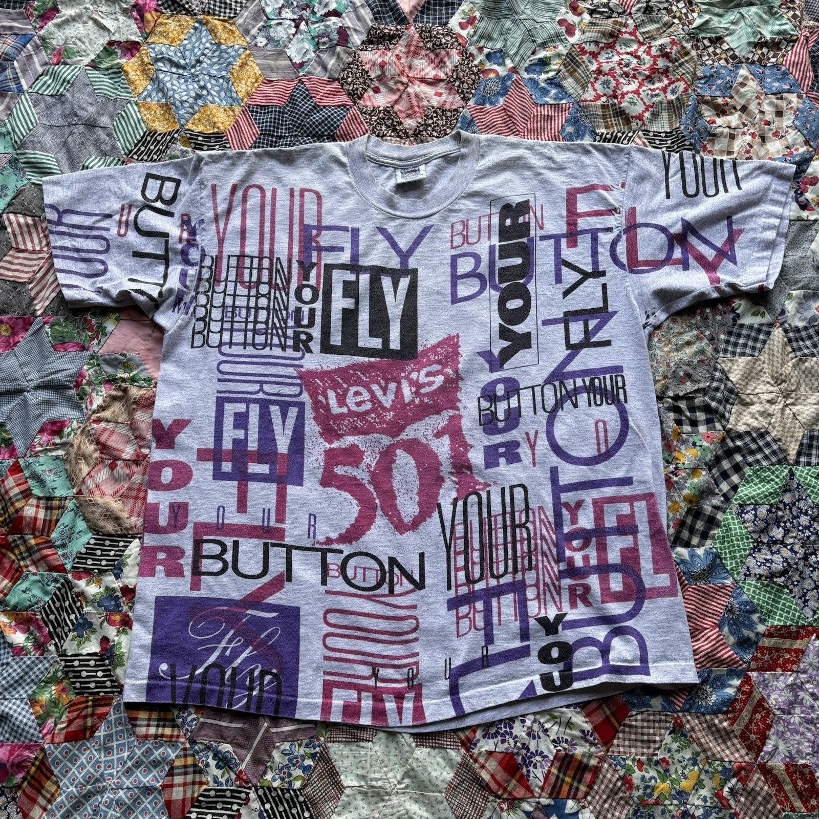 Levi's Vintage Levis All Over Print T-Shirt Size US XL / EU 56 / 4 - 1 Thumbnail