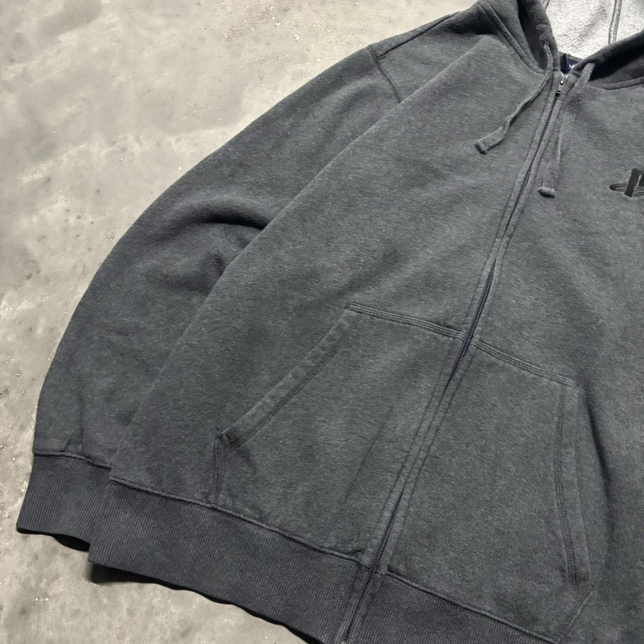 Japanese Brand × Vintage Crazy Vintage Y2K/2000s Grey Playstation Logo Essential Zip Up Hoodie! Size US L / EU 52-54 / 3 - 3 Thumbnail