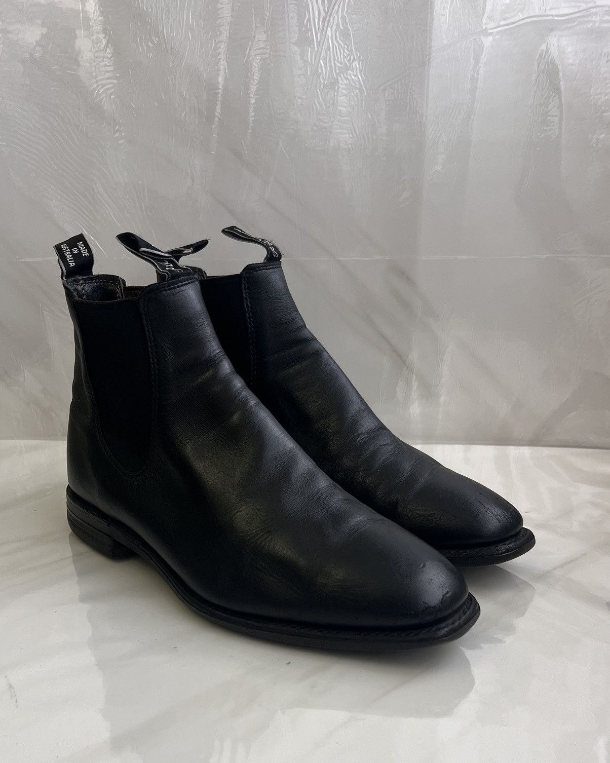 R.M. Williams Comfort Craftsman Chelsea Boots Black Leather 8.5E Boots | Abbot main image 2