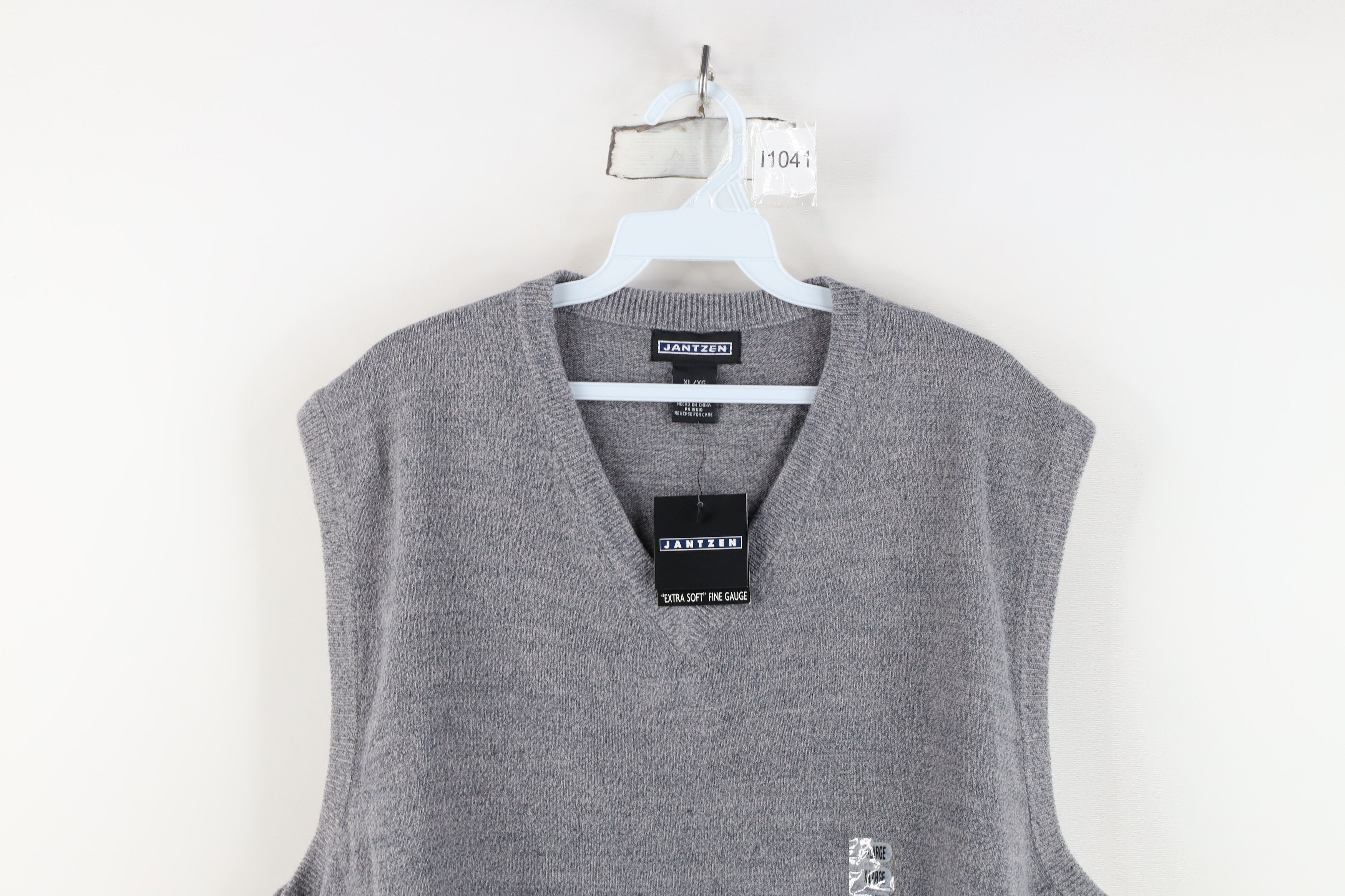 Vintage Deadstock Vintage 90s Streetwear Knit Sweater Vest Gray Size US XL / EU 56 / 4 - 2 Thumbnail