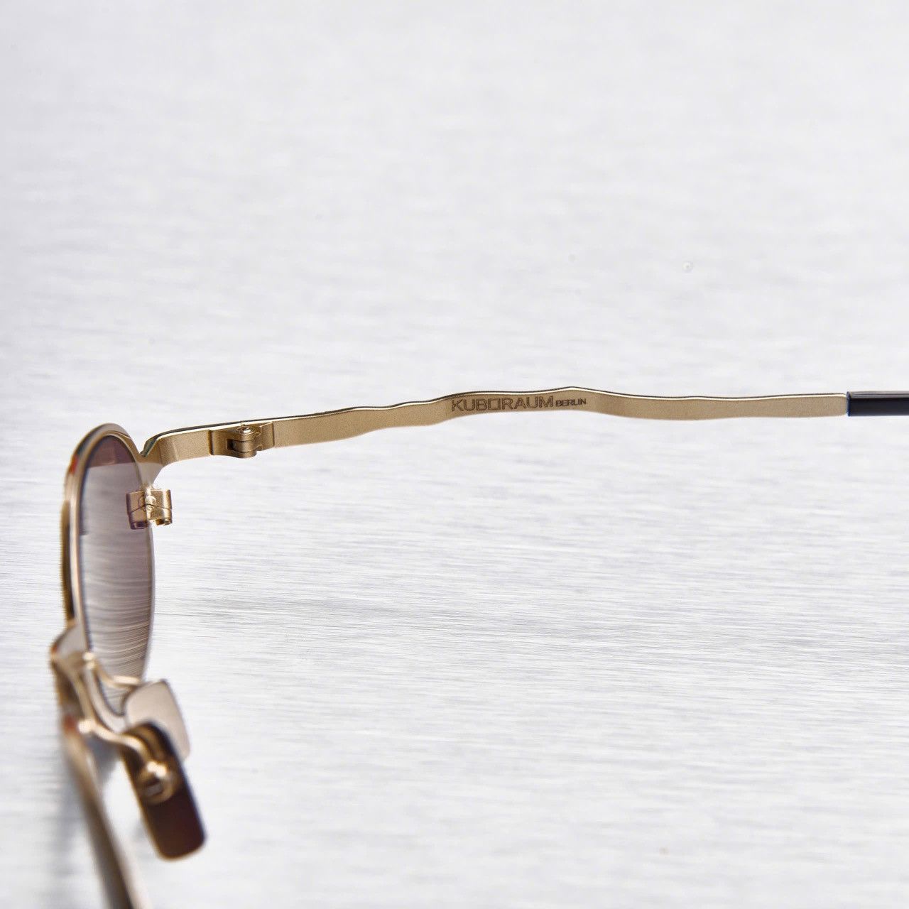 Kuboraum KUBORAUM Z24 GD SUNGLASSES Size ONE SIZE - 4 Thumbnail
