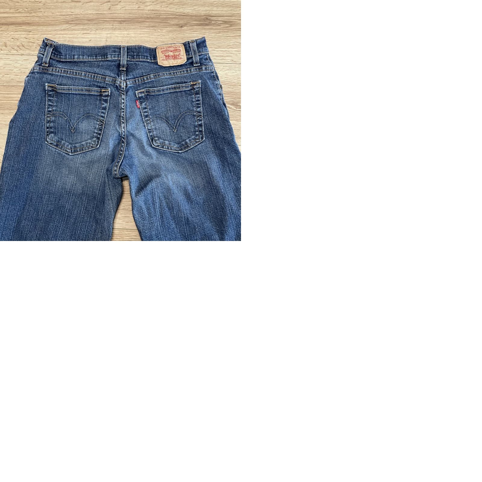 Levi's VINTAGE Levi's 550 Jeans Bootcut Blue Relaxed Fit Stretch 12M Womens Size 34" / US 12 / IT 48 - 9 Thumbnail