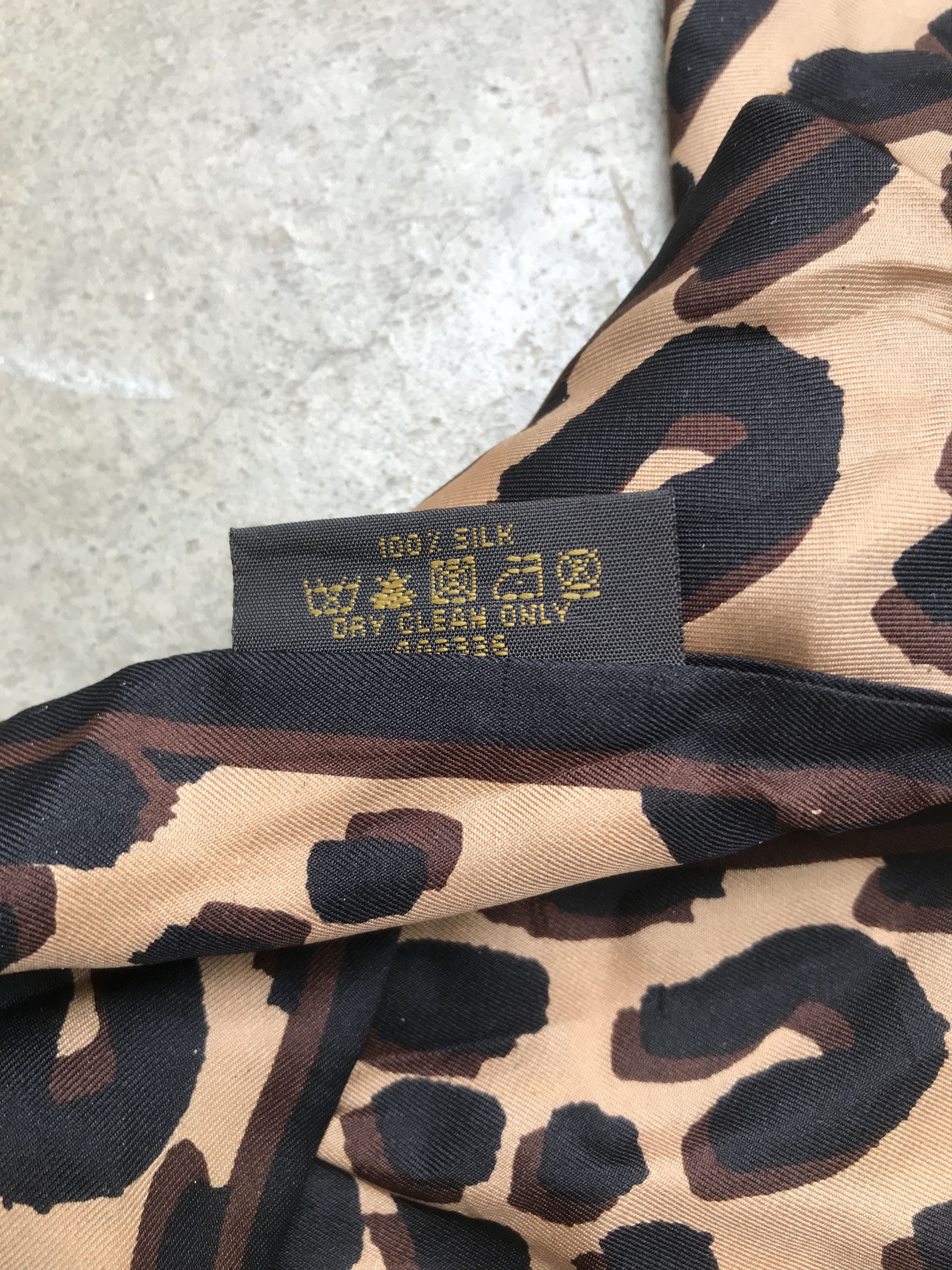 Louis Vuitton Louis Vuitton silk Bandeau leaopard Size ONE SIZE - 3 Thumbnail