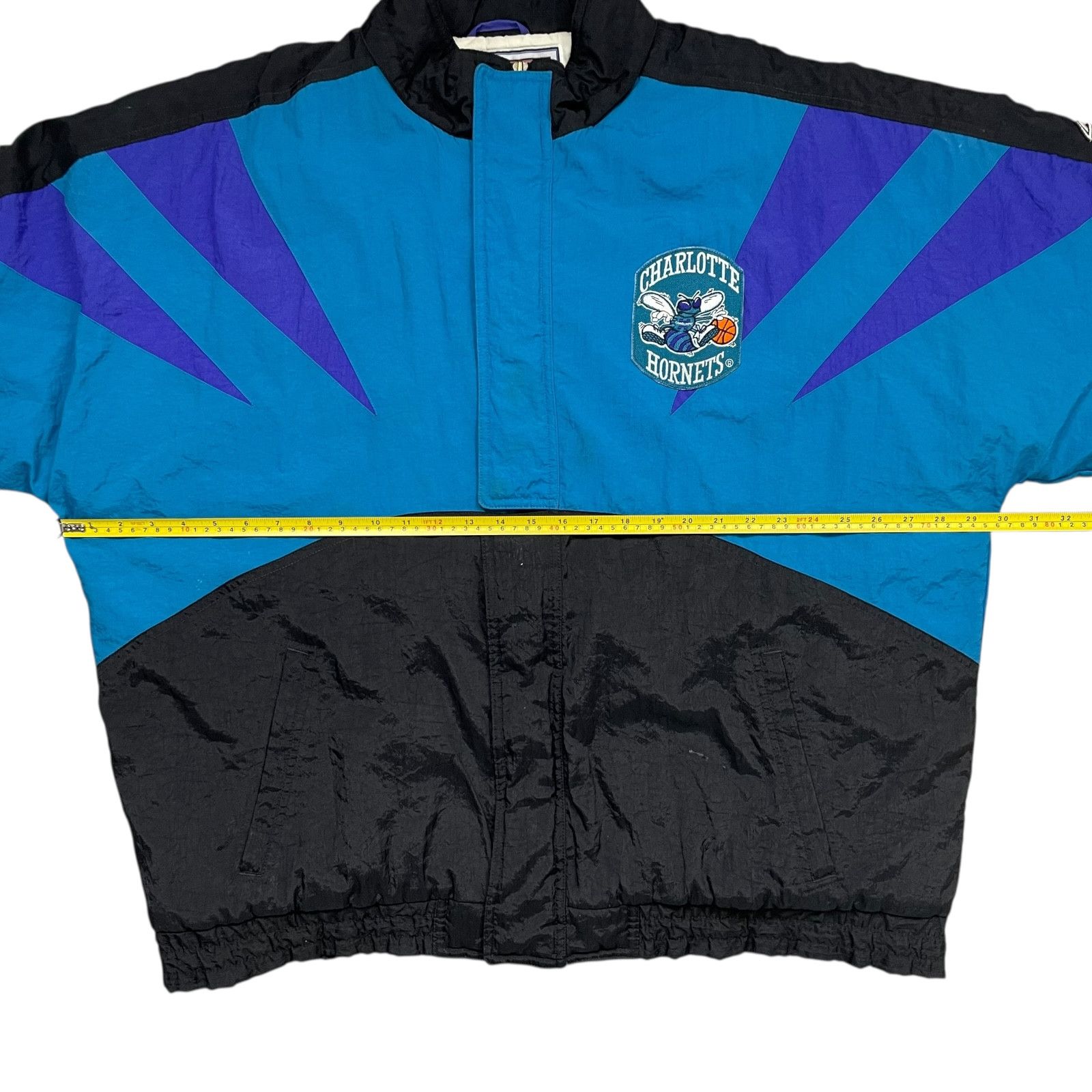 NBA VTG 90s CHARLOTTE HORNETS APEX ONE FULL ZIP PUFFER JACKET XL Size US XL / EU 56 / 4 - 14 Thumbnail