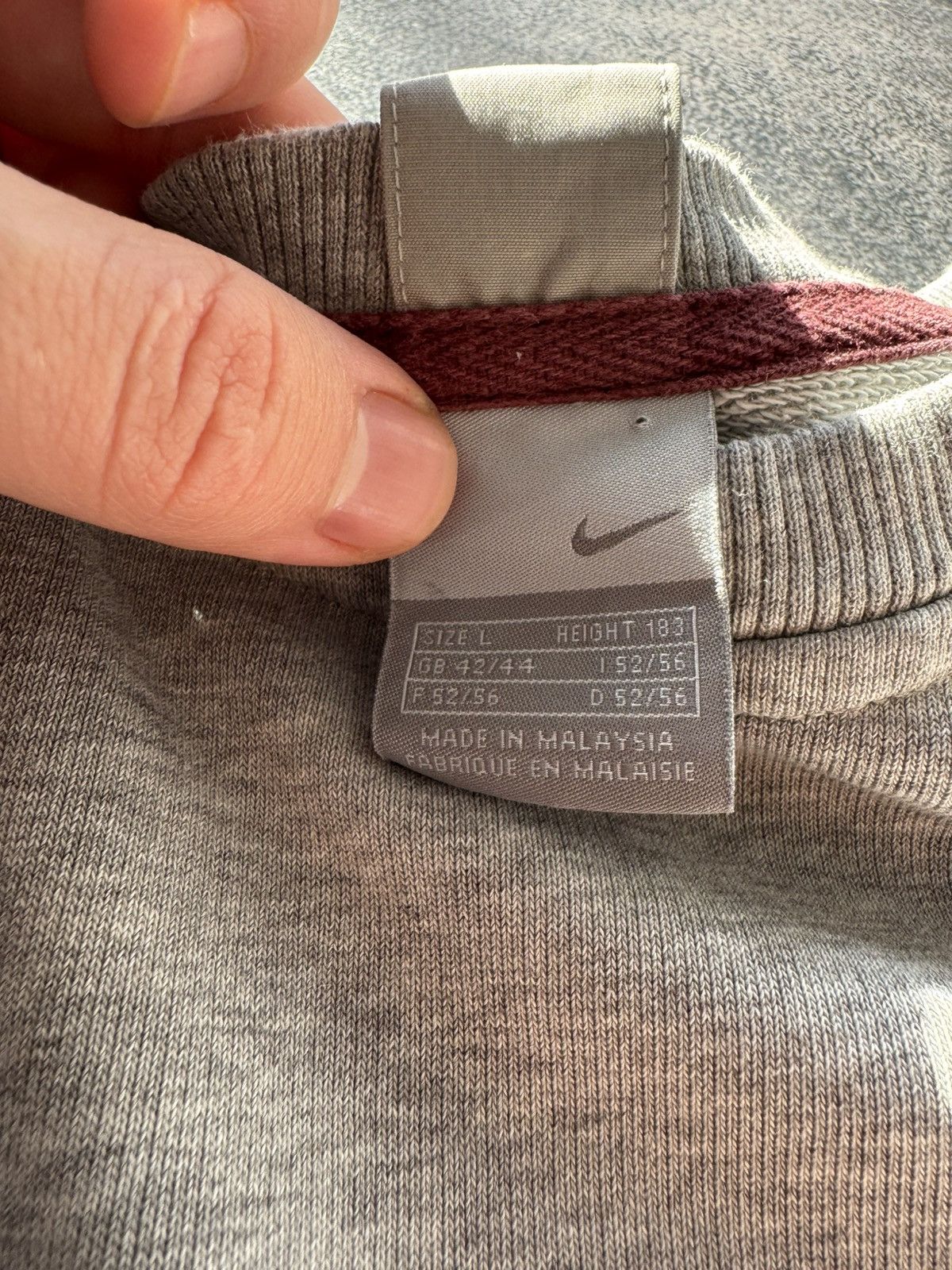 Nike Nike Vintage Sweatshirt y2k Size US L / EU 52-54 / 3 - 7 Thumbnail
