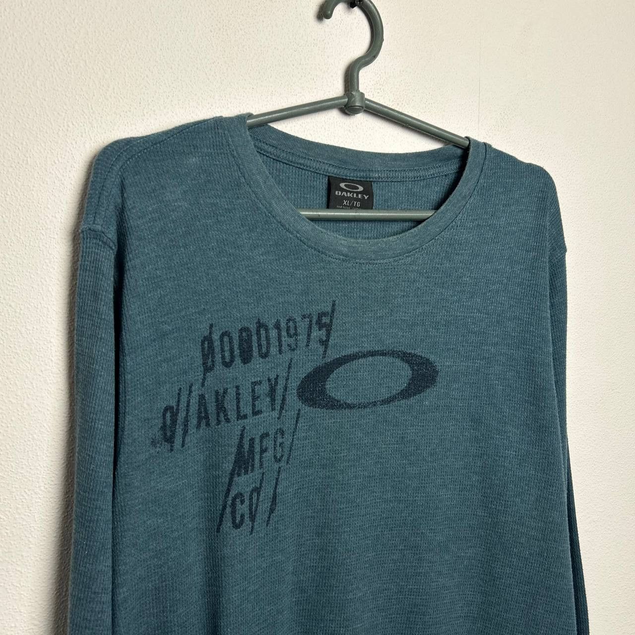 Oakley Vintage Oakley Softwear big logo streetwear y2k longsleeve Size US XL / EU 56 / 4 - 2 Thumbnail