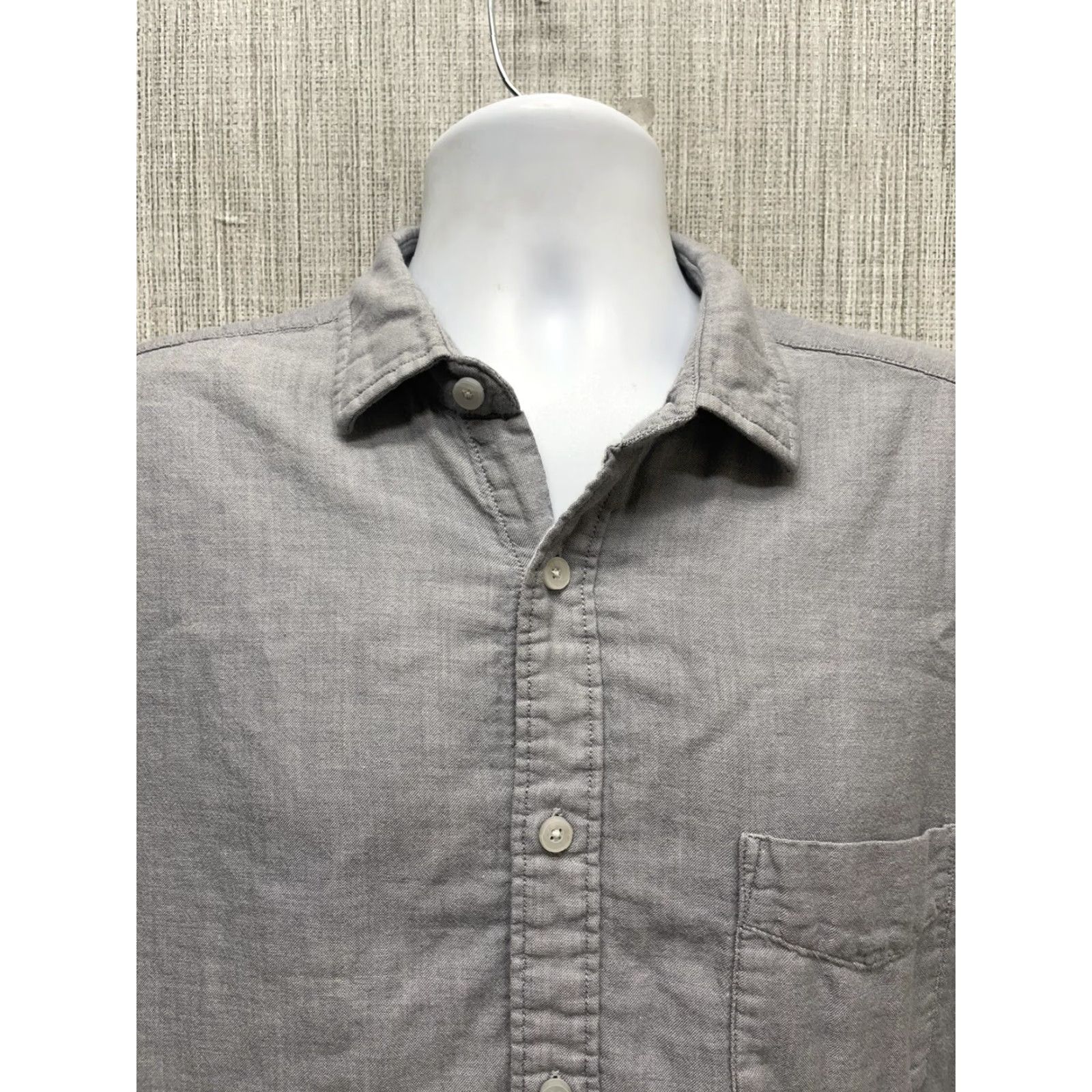 UNTUCKit UNTUCKit Shirt Long Sleeve Button-Down Men XL Gray 100% Cotton Size US XL / EU 56 / 4 - 2 Thumbnail