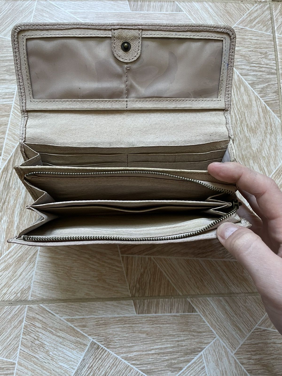 LIEBESKIND BERLIN × Vintage Y2K Archive Vintage Liebeskind Berlin Leather Beige Wallet Size ONE SIZE - 8 Thumbnail