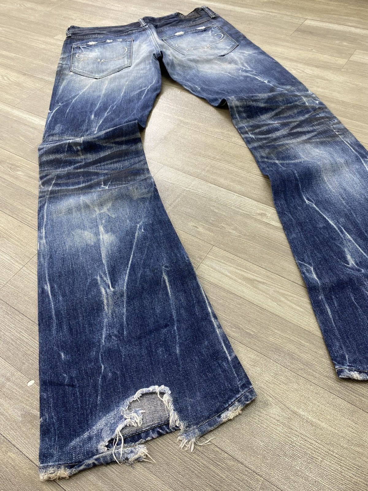 If Six Was Nine 2000s Fuga Cavarize Clawmarks Distressed Faded Flared Jeans Size US 32 / EU 48 - 19 Thumbnail