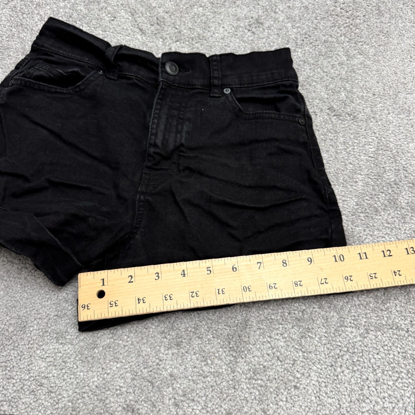 Vintage No Boundaries Denim Shorts - High Rise - Juniors 3 - Black - 3 inseam - 24" waist - 5-Pocket - Stretch Casual Summerwear - City Street Theme - Womens Size 26" / US 2 / IT 38 - 5 Thumbnail