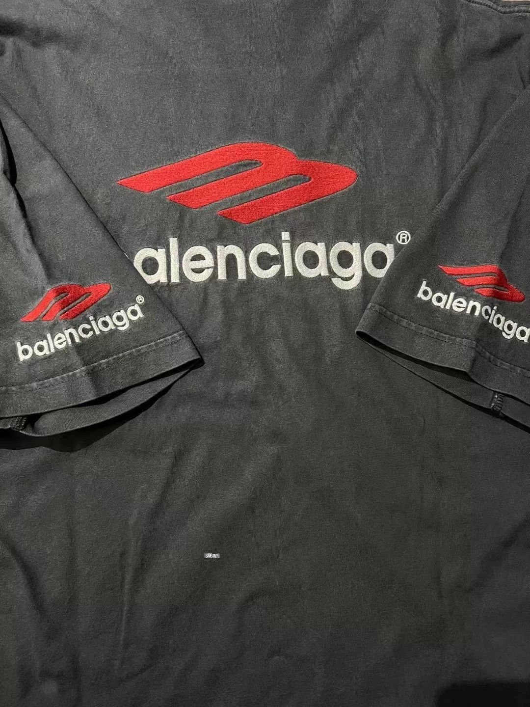Louis Vuitton Balenciaga Red Logo Short Sleeve Tee Size US XL / EU 56 / 4 - 5 Thumbnail