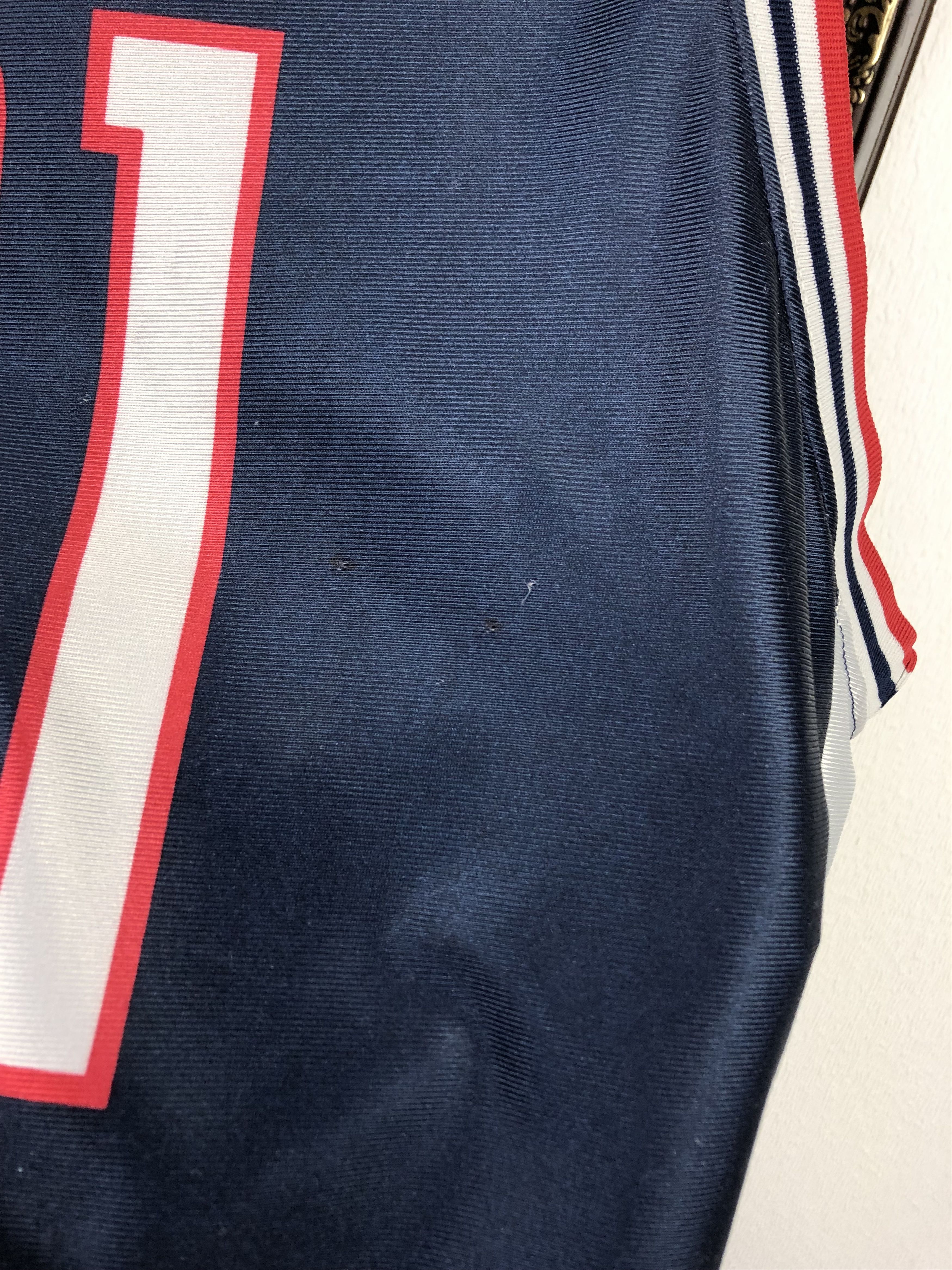 Nike Vintage Connecticut Huskies UCONN Moore NCAA Tee Jersey Size US L / EU 52-54 / 3 - 16 Thumbnail
