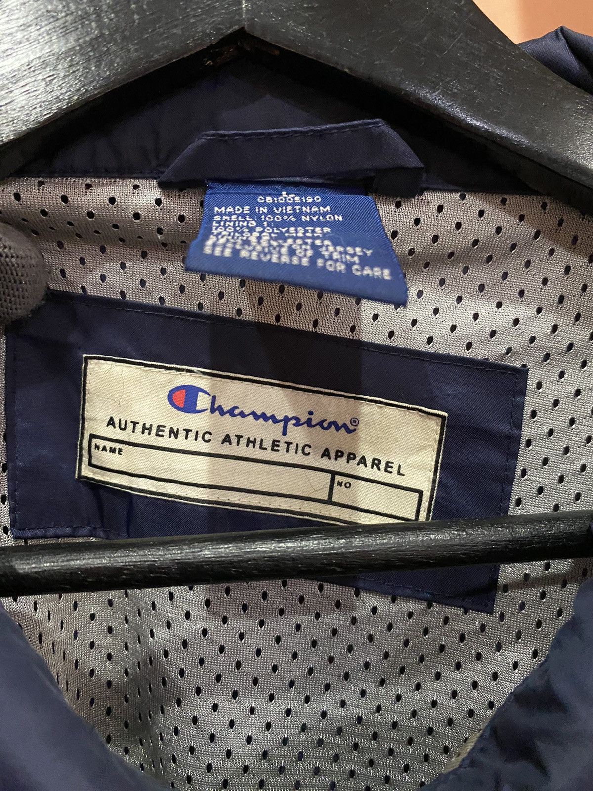 Champion VINTAGE RETRO KANSAS 65 NYLON COACH JACKET Size US L / EU 52-54 / 3 - 5 Thumbnail