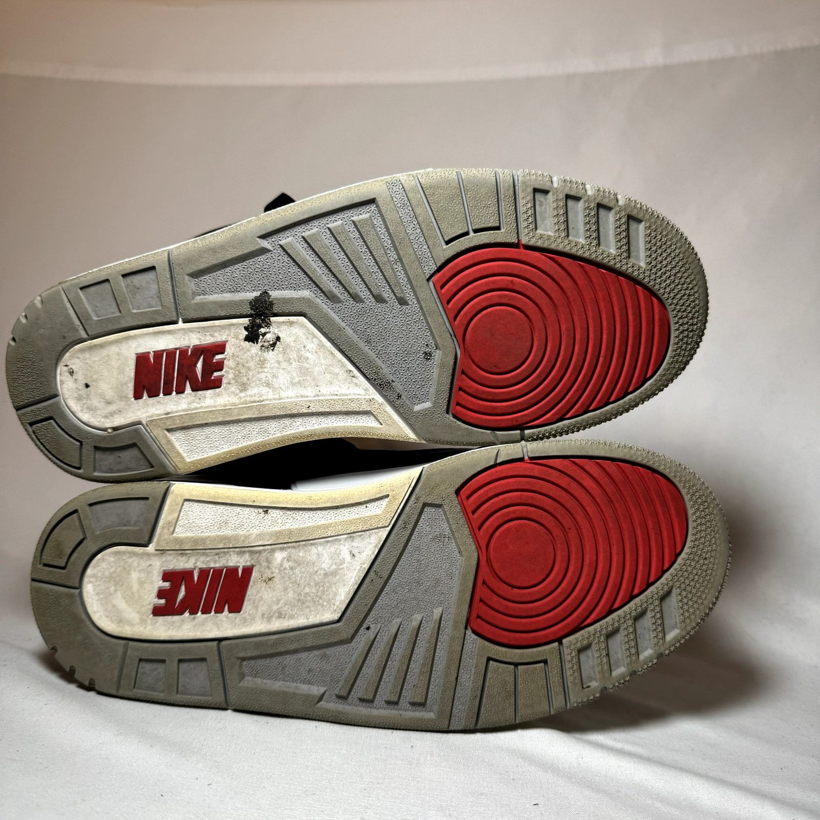 Jordan Brand × Nike Size 8.5 - Nike Air Jordan 3 Retro OG Black Cement 2018 Size US 8.5 / EU 41-42 - 8 Thumbnail