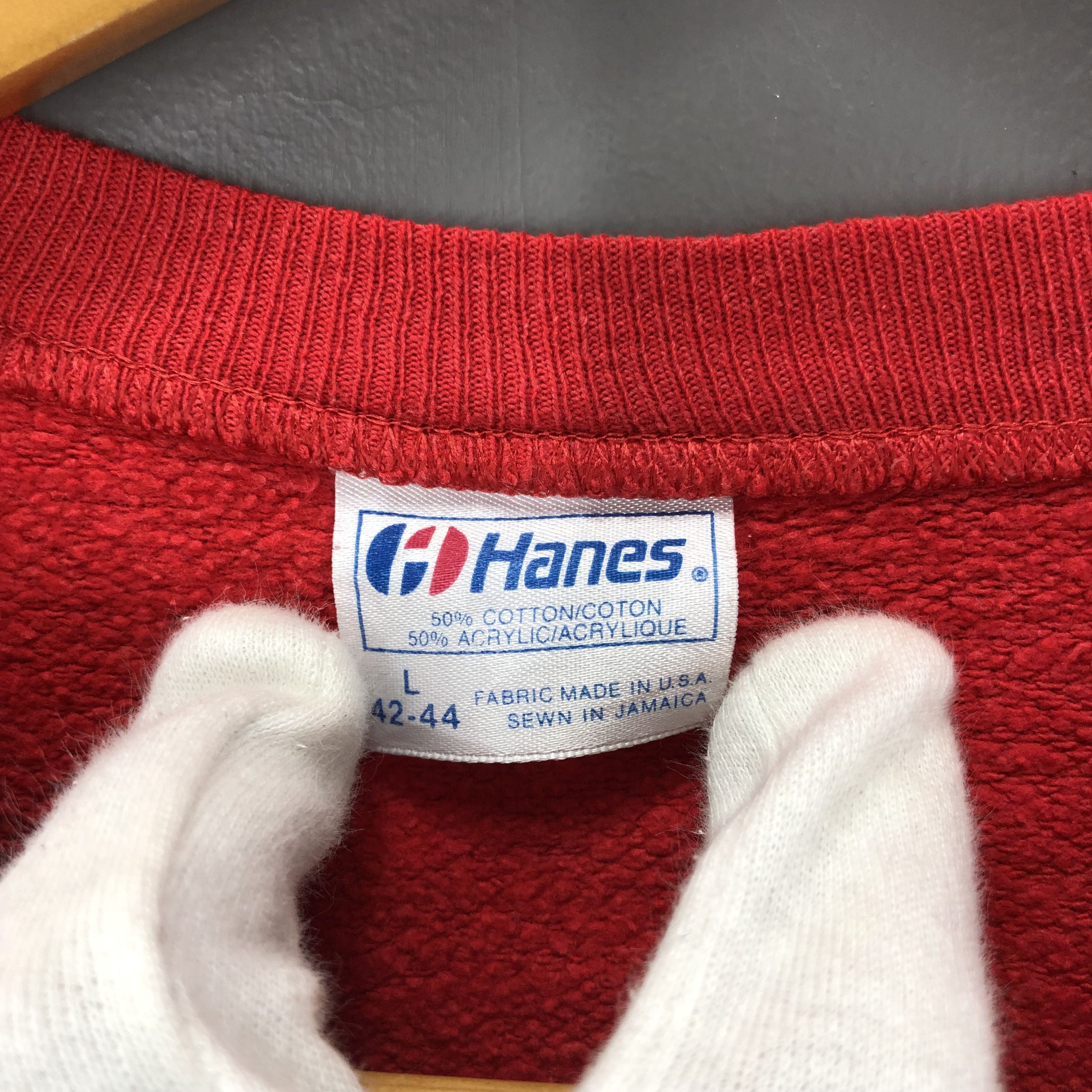 Hanes 80s Vintage UTICA CLUB NY Crew Neck Sweatshirt #1681/05 Size US M / EU 48-50 / 2 - 4 Thumbnail