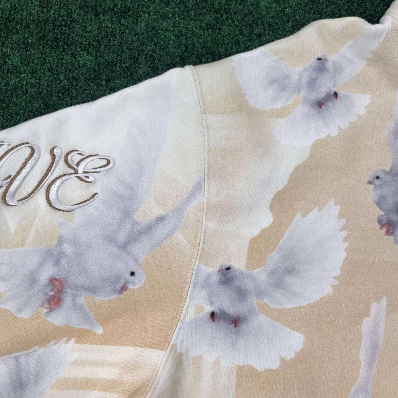 Supreme Supreme Doves Hooded Sweatshirt Tan SS22 Size US M / EU 48-50 / 2 - 3 Thumbnail