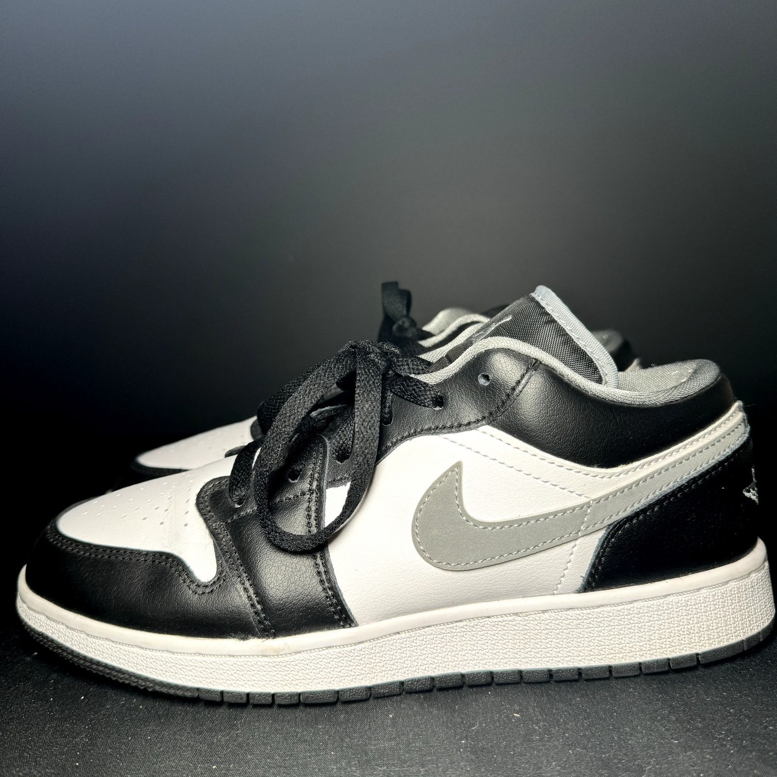 Jordan Brand × Nike Air Jordan 1 Low GS Black Medium Grey Men's Shoes - Size 7 Size US 7 / EU 40 - 7 Thumbnail
