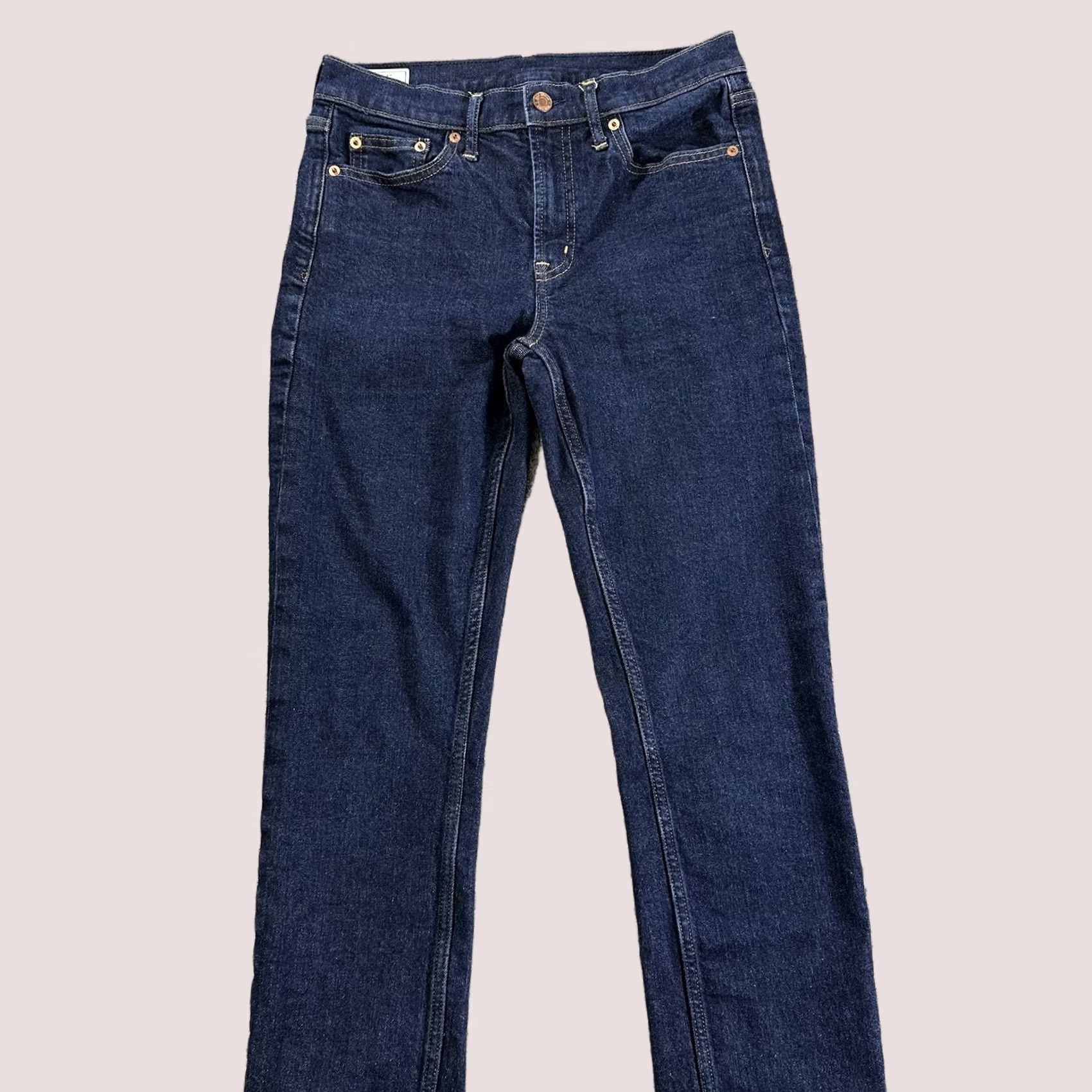 Gap Gap Jeans Womens 4 Slim Mid Rise Ankle Denim 27x26 Regular Blue 98% Cotton 2% Spandex 5-Pocket Womens Jeans 90s Style? No Size 27" / US 4 / IT 40 - 1 Thumbnail
