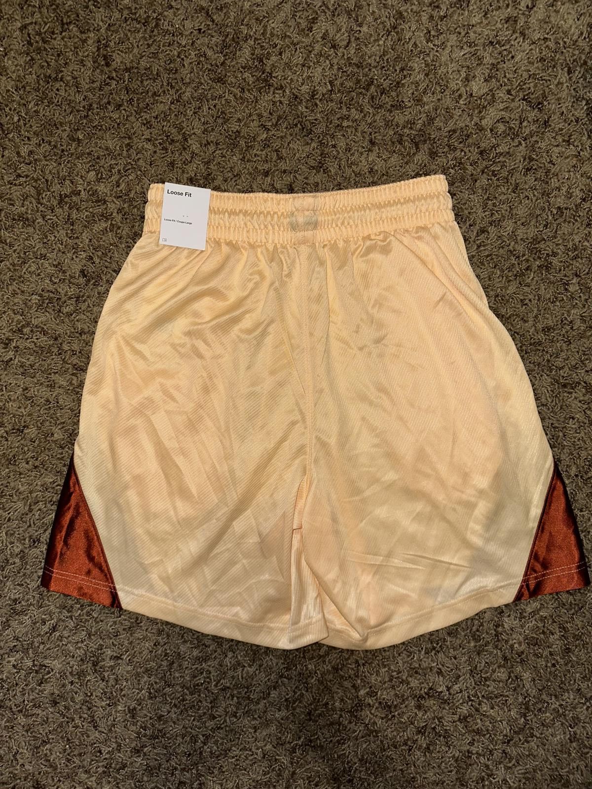 Nike Nike Women’s Dri-FIT ISoFly Basketball Shorts Sample Size 28" / US 6 / IT 42 - 5 Thumbnail