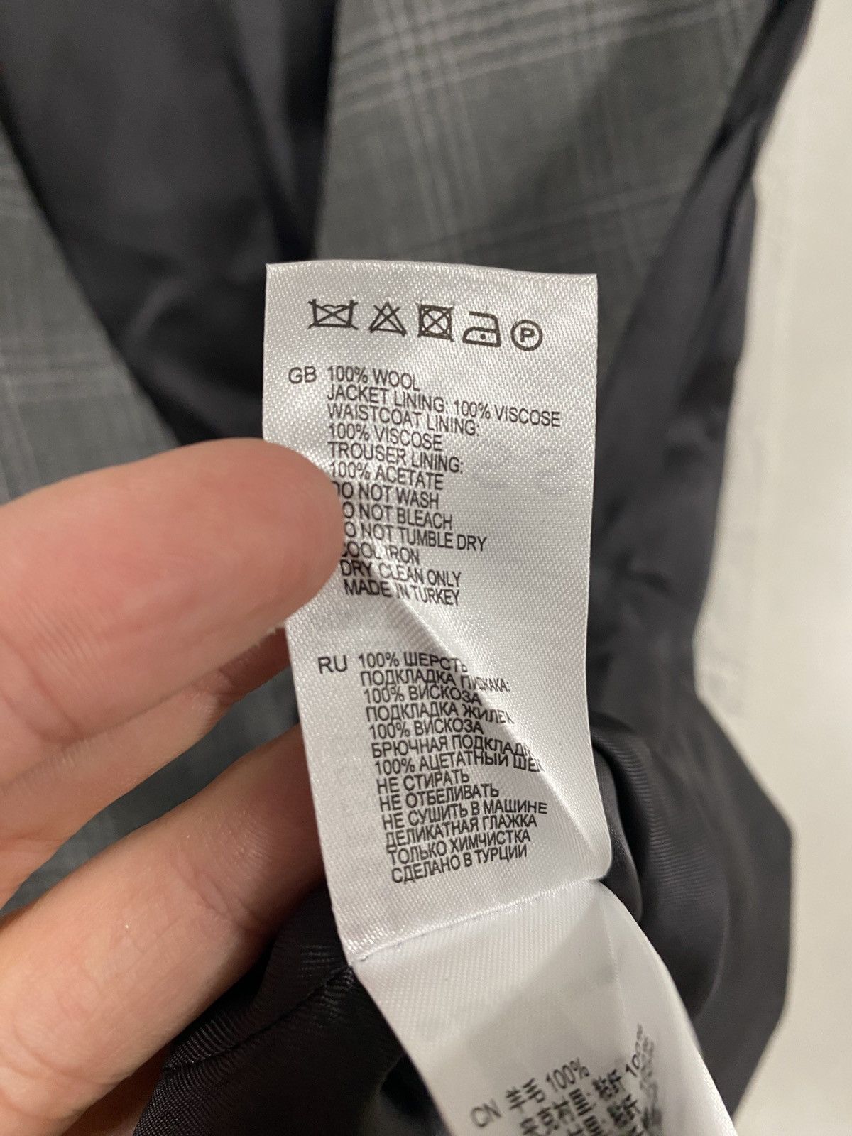 Reiss Reiss Three-piece Grey Checkered Wool Suit Size: 42R Size 42R - 15 Thumbnail